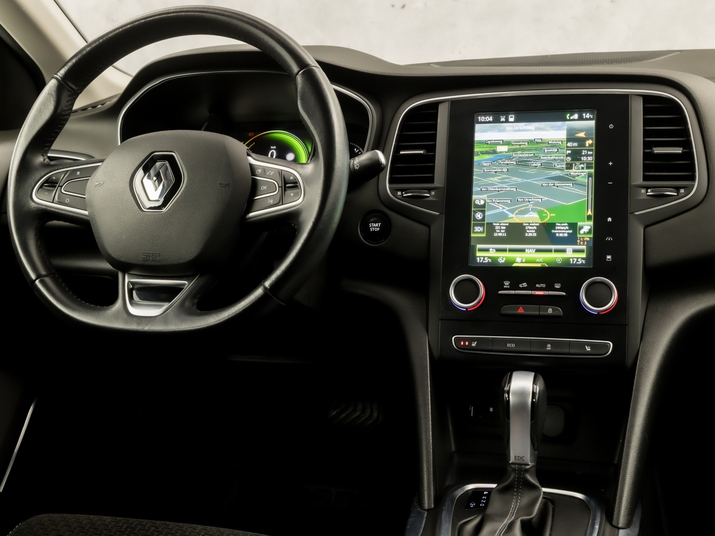 Renault Mégane Estate 1.2 TCe Bose Automaat (VIRTUAL COCKPIT, GROOT NAVI, LEDER/ALCANTARA, GETINT GLAS, STOELVERWARMING, SPORTSTOELEN, TREKHAAK, PARKEERSENSOREN, NIEUWSTAAT)