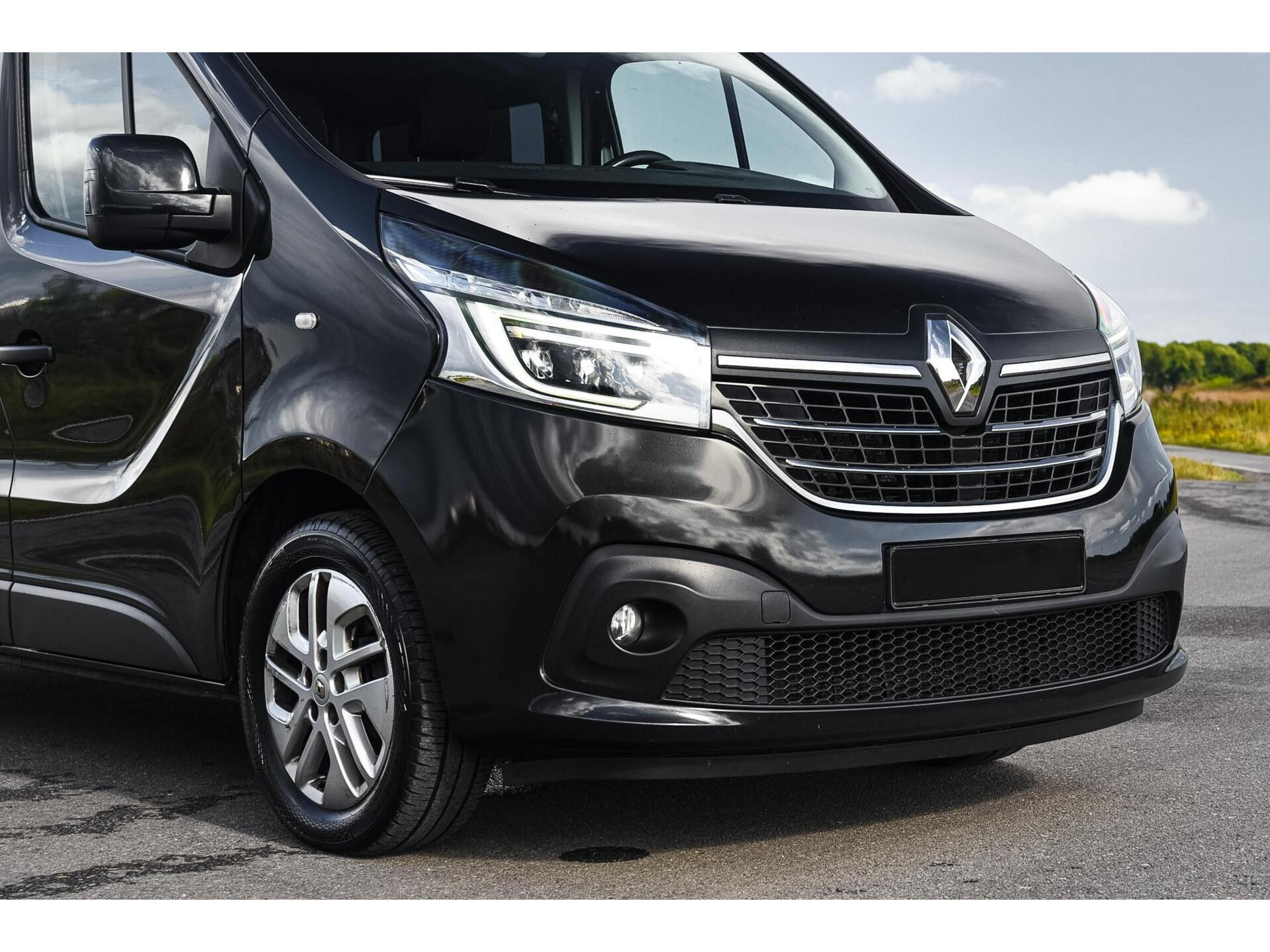Trafic 2.0 dCi 145 DC Luxe | Automaat | 6-Pers