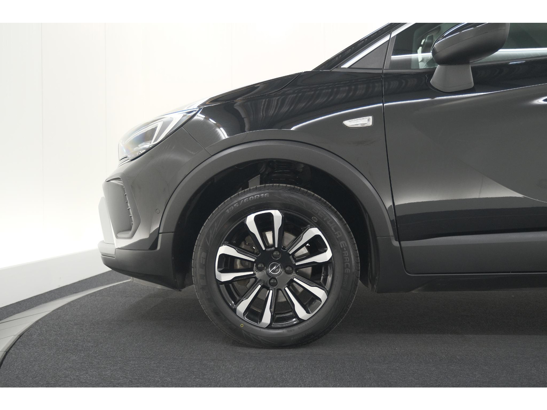 Opel Crossland 110 Turbo Business Elegance | Camera | Dodehoekdetectie | Navigatie | Apple Carplay