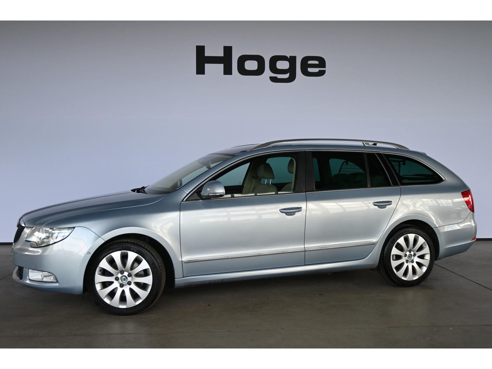 ŠKODA Superb Combi 1.8 TSI Elegance Business Line Automaat Navigatie Leder All in Prijs! Inruil Mogelijk!