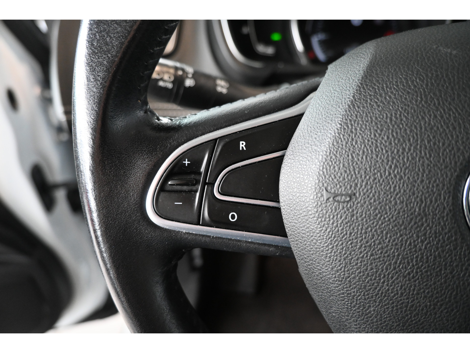 Renault Scénic 1.3 TCe Intens Automaat Nap Clima Cruise Trekhaak Navigatie Head up Panoramadak 100% Onderhouden! Inruil Mogelijk!