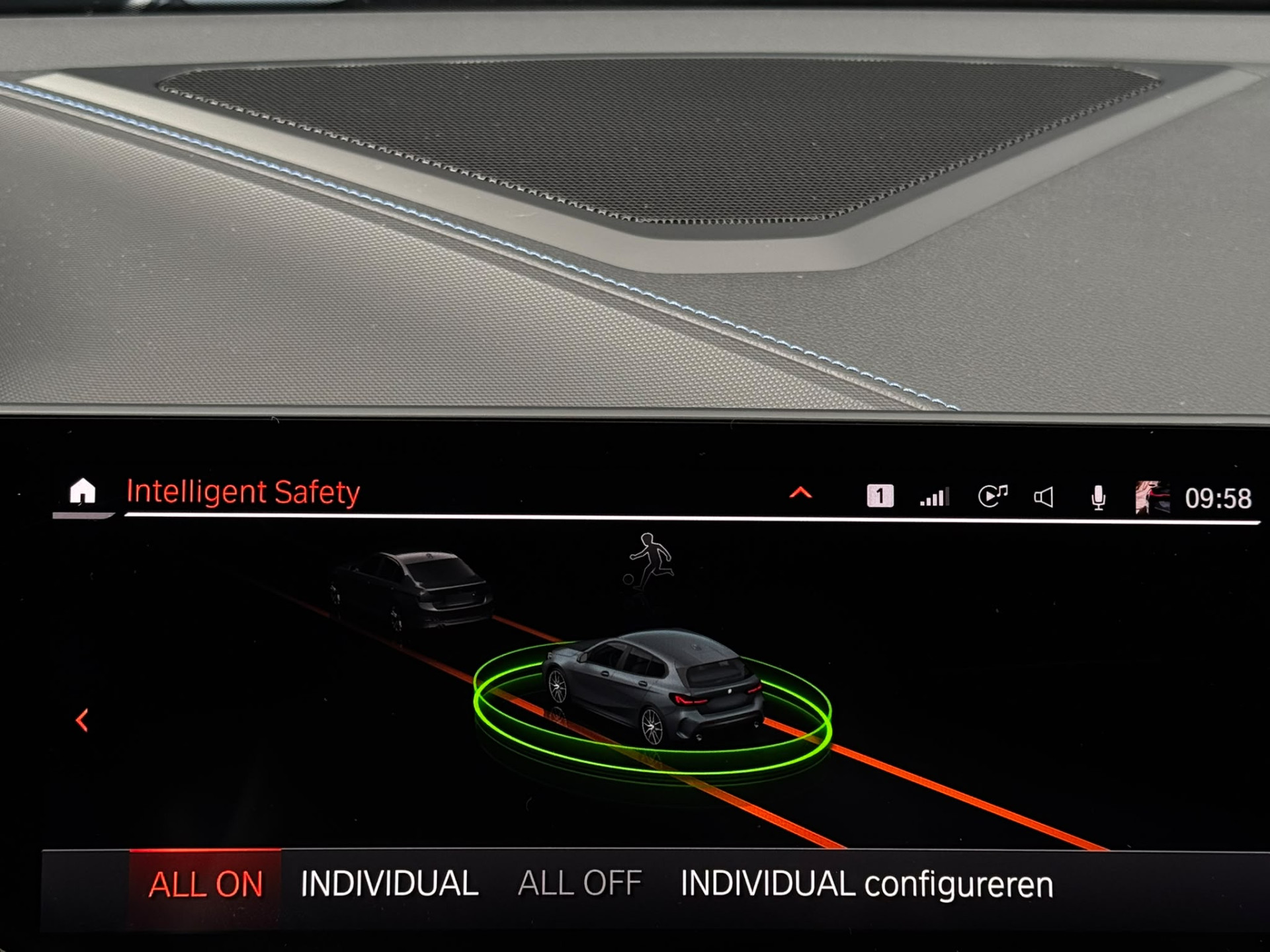 BMW 1-serie 118i 140PK Automaat M-Sport Camera Virtual Stuurverwarming