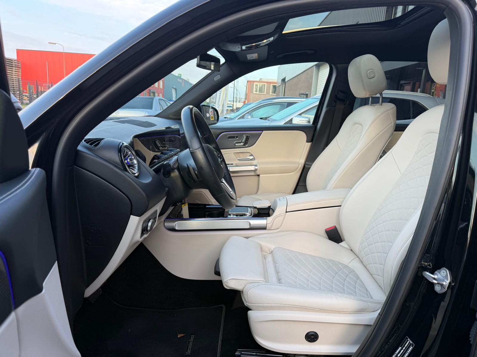 Mercedes-Benz GLB 250 4MATIC Advantage | 1E EIGENAAR | 3/6/12MND GARANTIE | 225 PK | AUTOMAAT | LED | MEMORY | CARPLAY | PANODAK | CRUISE |