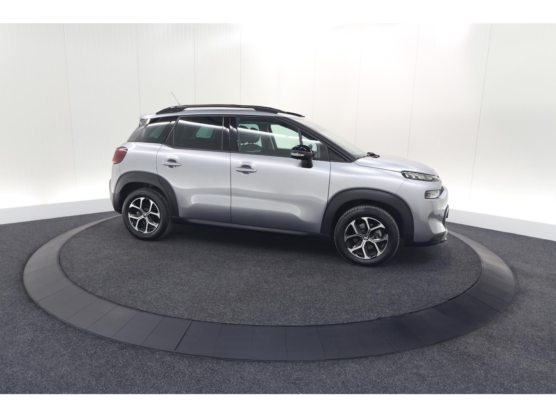 Citroen C3 Aircross PureTech 130 EAT6 Max | Parkeersensoren | Stoelverwarming | Apple Carplay | 16 Inch Lichtmetalen Velgen