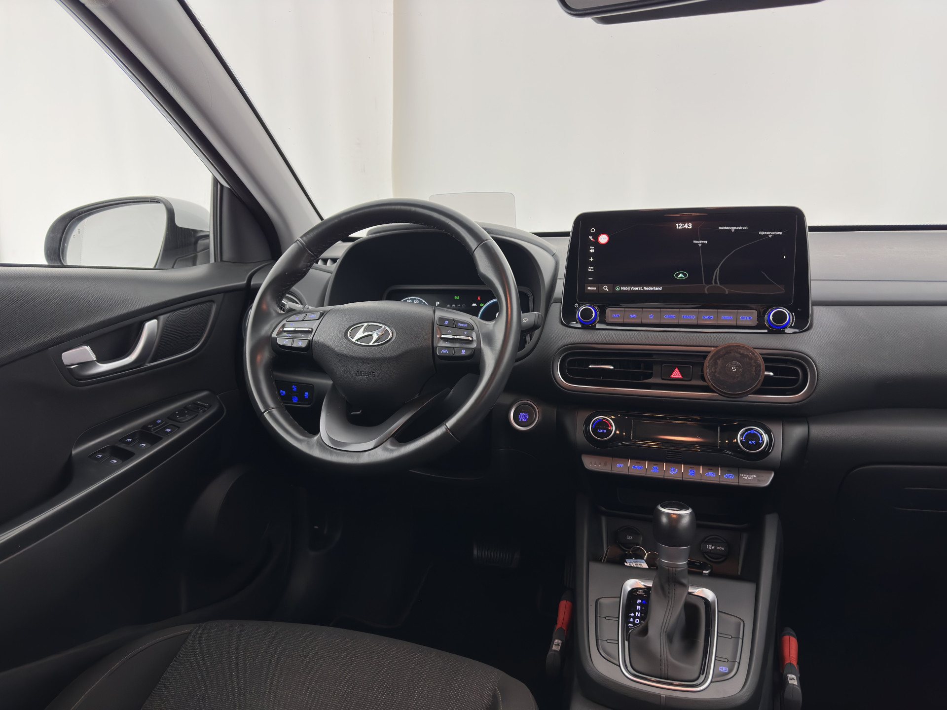 Hyundai Kona 1.6 GDI HEV Fashion (INCL-BTW) Aut. *NAVI-FULLMAP | DIGI-COCKPIT | FULL-LED | KEYLESS | CAMERA | HEAD-UP | SHIFT-PADDLES | DAB | COMFORT-SEATS | PRIVACY-GLASS | TOWBAR | 16 "ALU*