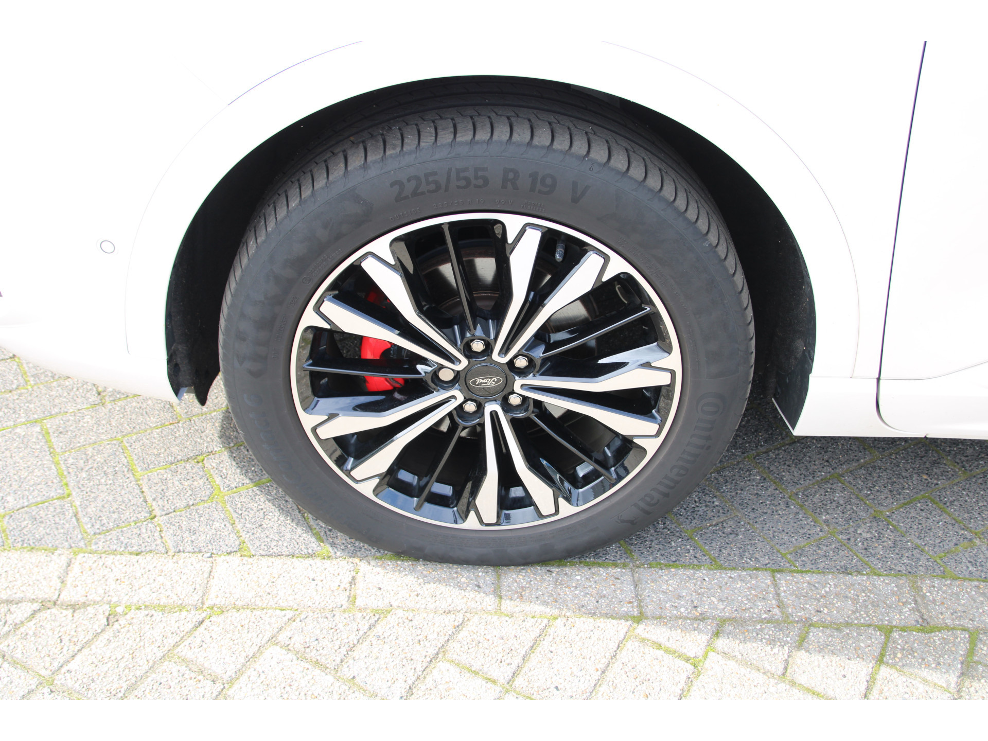 Ford Kuga 2.5 PHEV 225 PK AUTOMAAT ST-Line X TREKHAAK | PANORAMADAK | 19-INCH