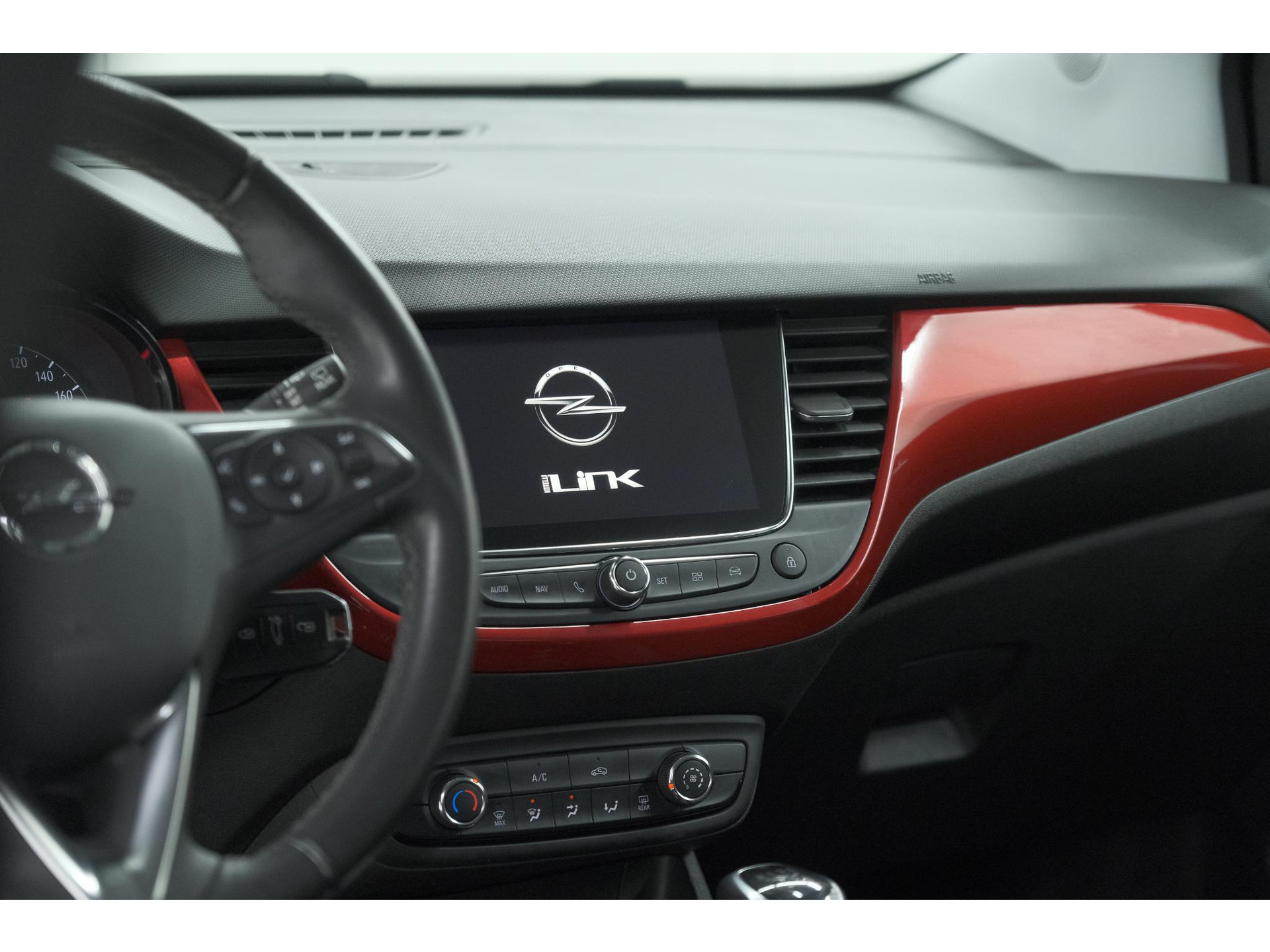 Opel Crossland Turbo 110 GS Line | Trekhaak | Camera | Apple Carplay | Navigatie | Parkeersensoren voor + Achter