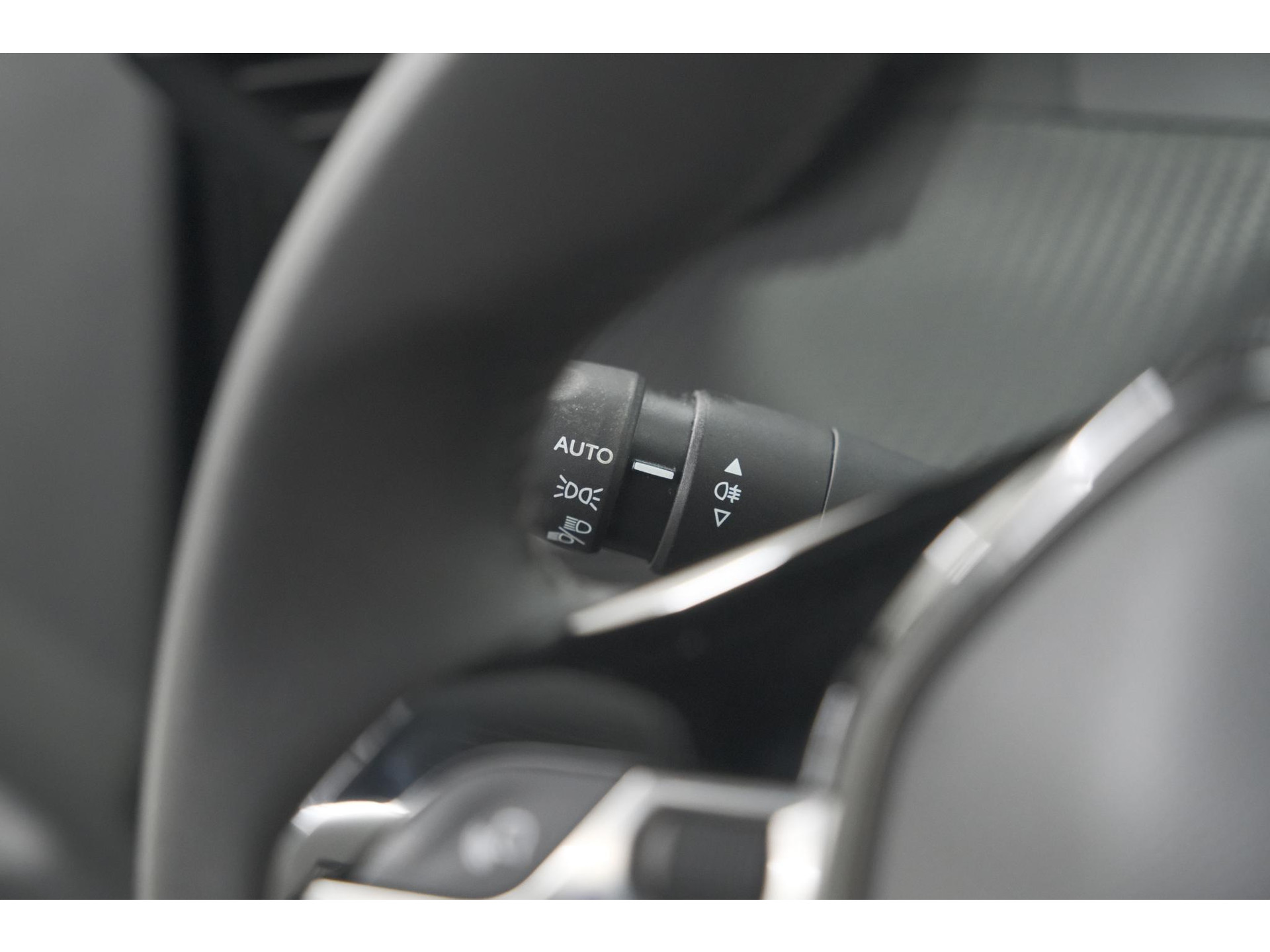 Peugeot 2008 PureTech 130 Active | Camera | Apple Carplay | Parkeersensoren | Stoelverwarming