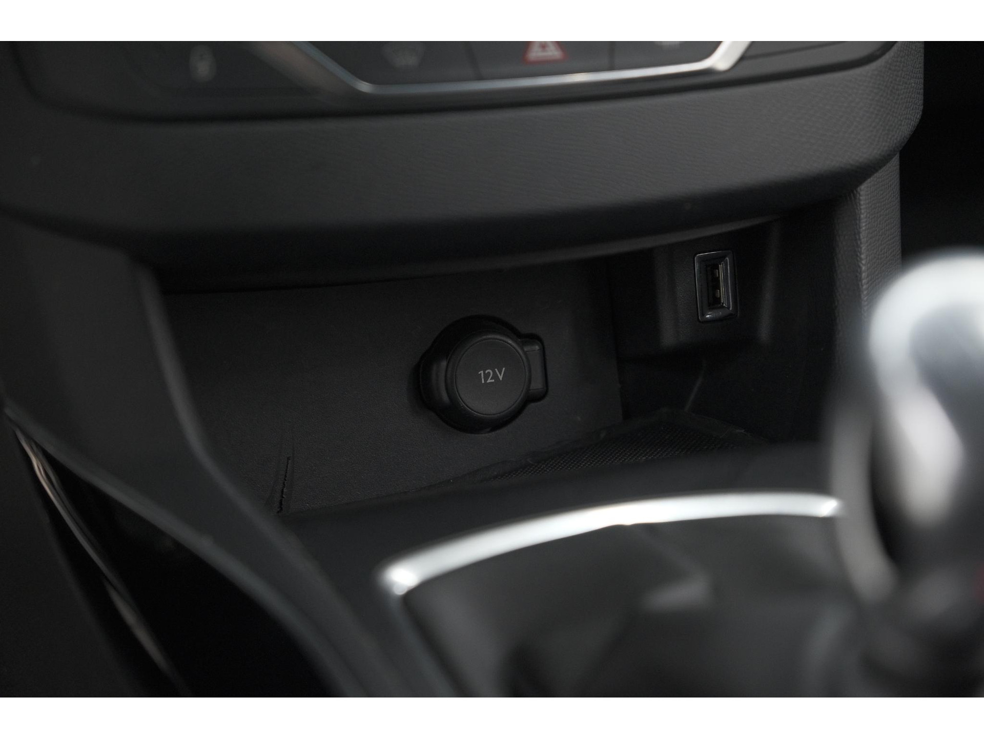 Peugeot 308 SW PureTech 130 GT-line | Trekhaak | Panoramadak | Camera | Alcantara Bekleding | Dodehoekdetectie