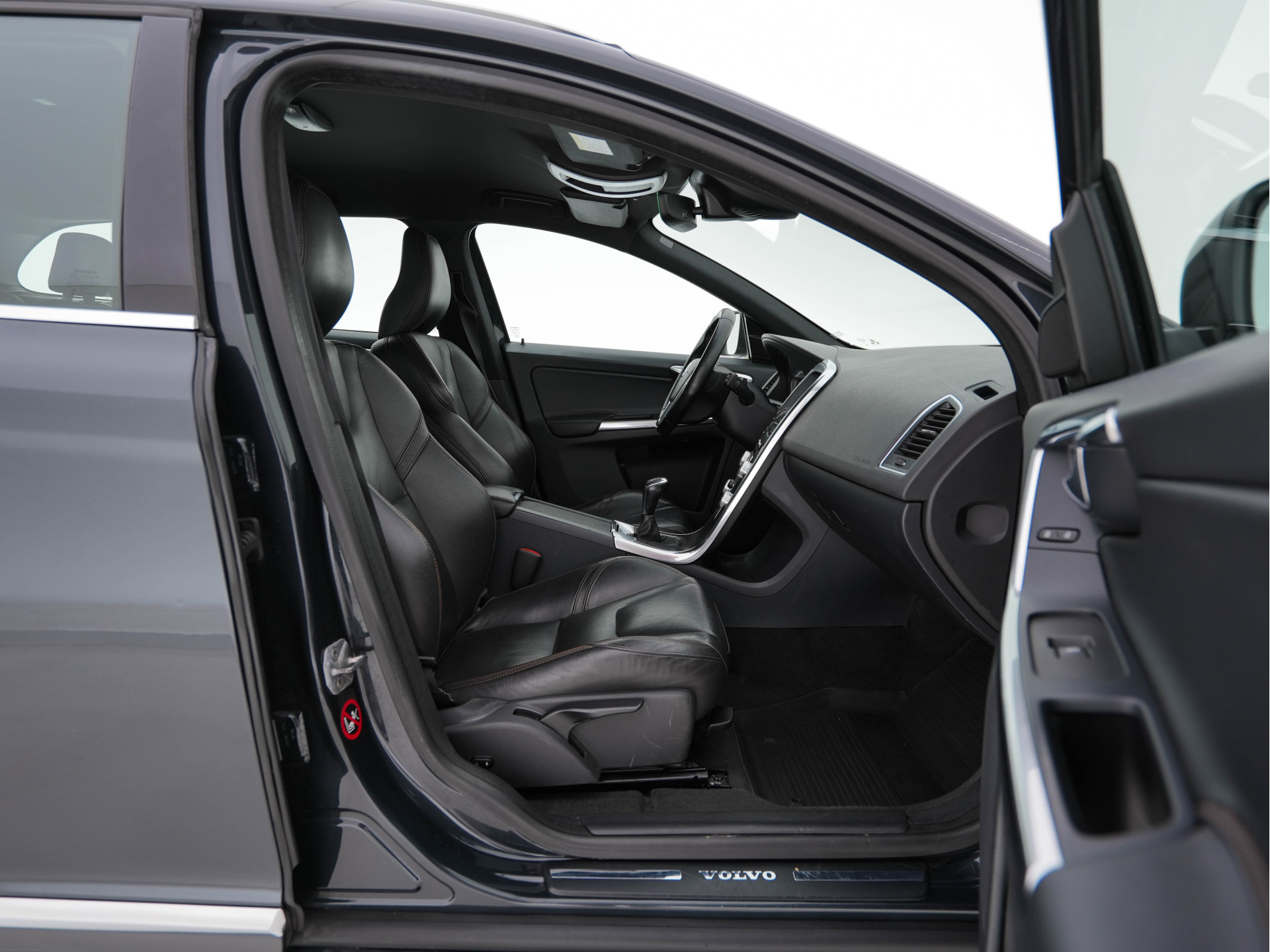 Volvo XC60 2.0 D4 FWD Ocean Race *NAVI-FULLMAP | FULL-LEATHER | MEMORY-PACK | TOWBAR | ECC | PDC | CRUISE | COMFORT-SEATS | 19"ALU*