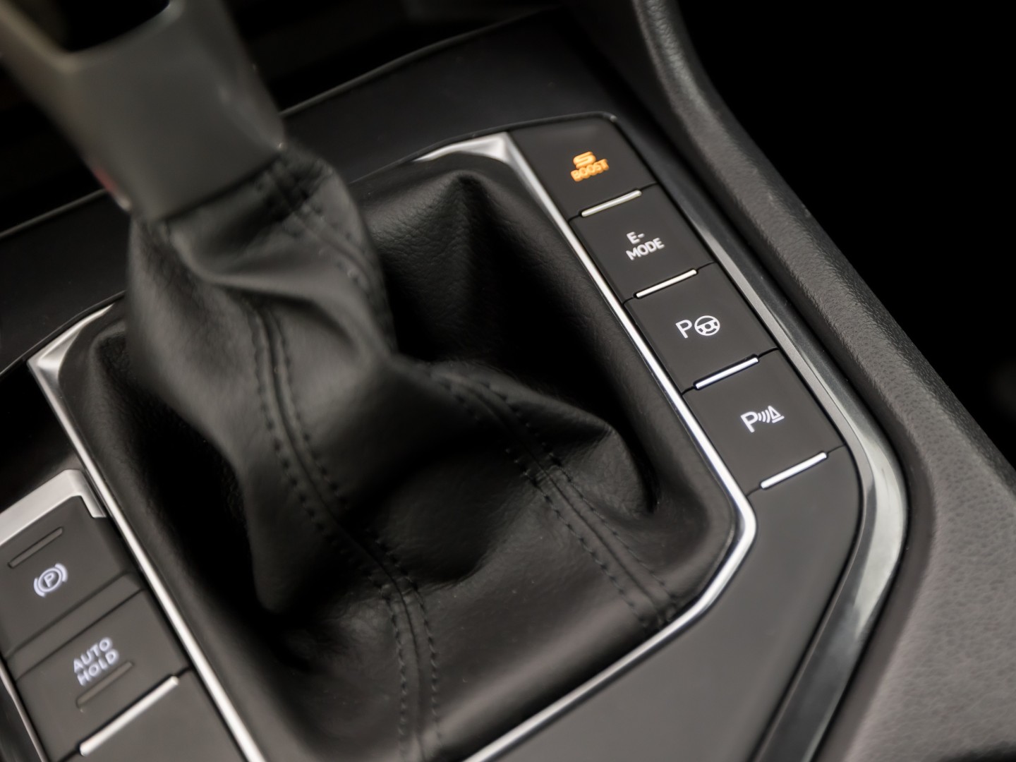 SEAT Tarraco 1.4 TSI e-Hybrid PHEV Xcellence Sport 245Pk Automaat (APPLE CARPLAY, GROOT NAVI, MEMORY SEAT, LEDER, CAMERA, SPORTSTOELEN, STOELVERWARMING, ELEK ACHTERKLEP, GETINT GLAS, NIEUWSTAAT)