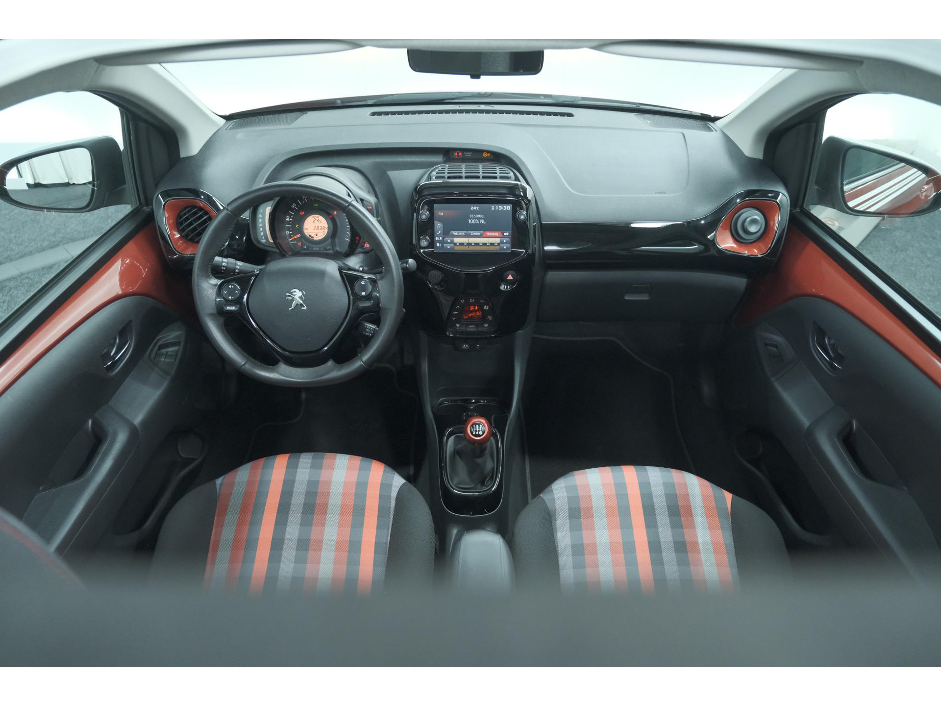 Peugeot 108 1.0 e-VTi Allure TOP! | Elektrisch Vouwdak | Trekhaak | Camera | Apple Carplay