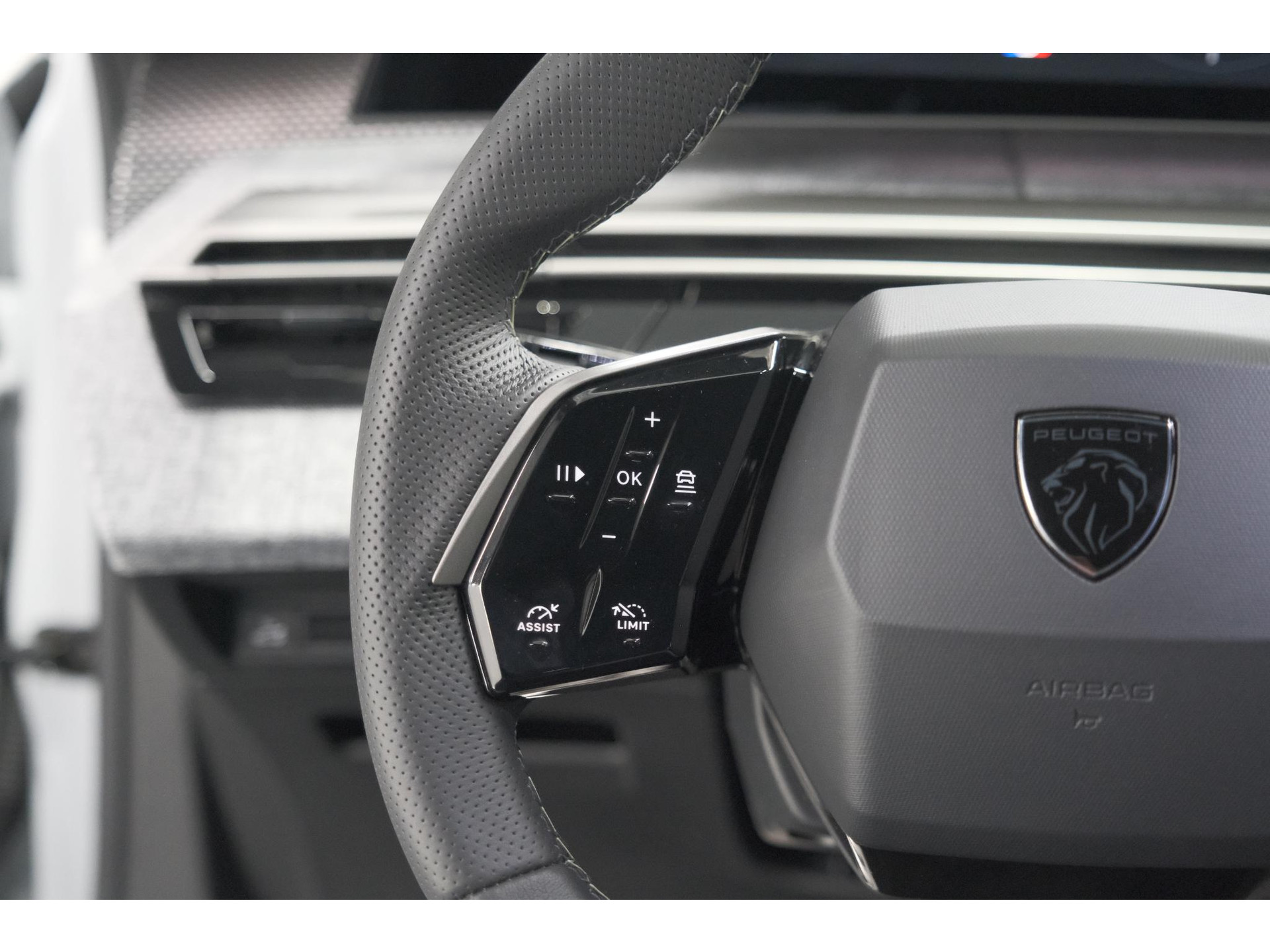 Peugeot 3008 1.2 Hybrid 145 GT | Camera | Adaptieve Cruise Control | Elektrische Kofferklep | Stuurwielverwarming