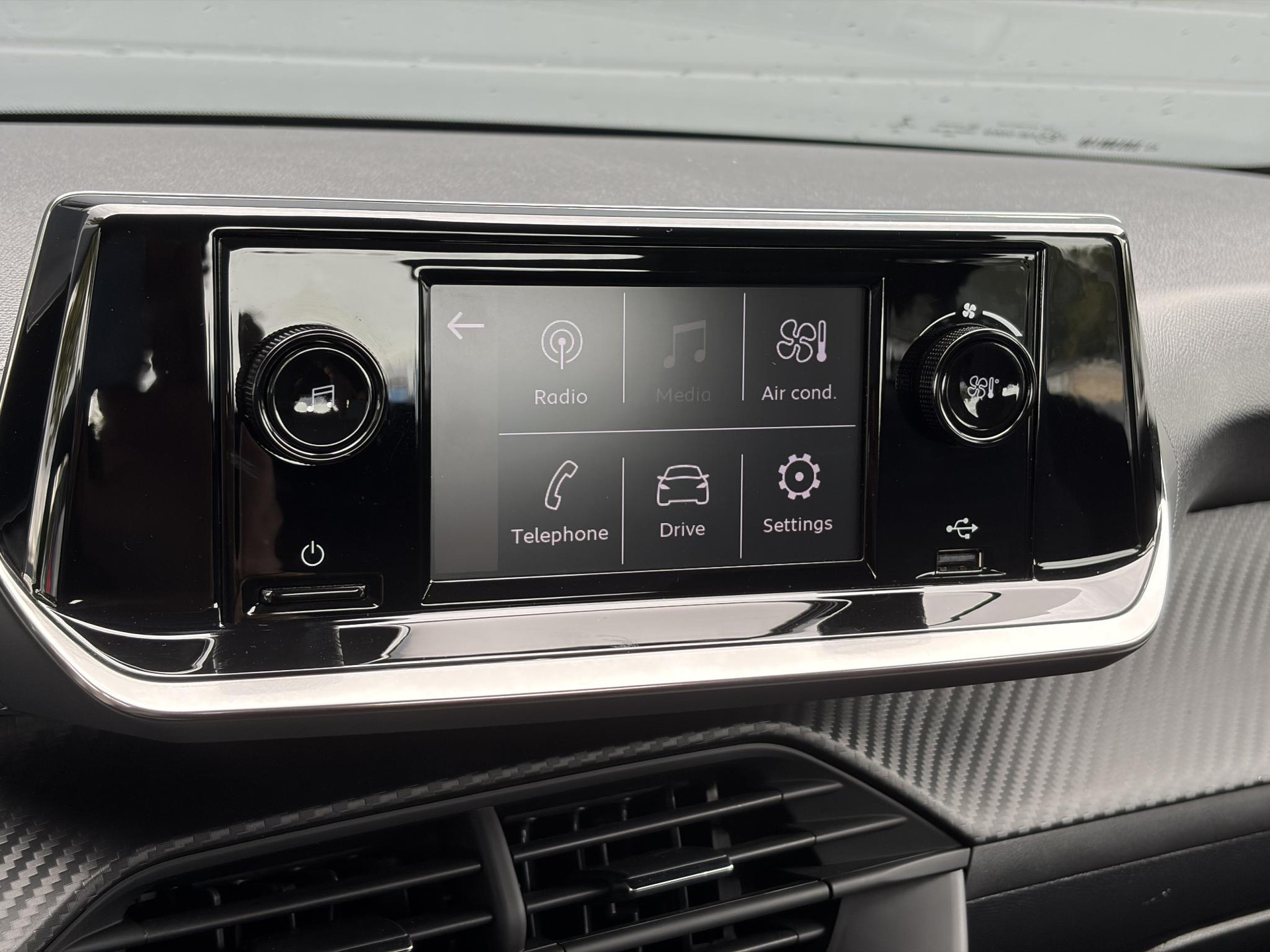 Peugeot 208 1.2 PureTech Like ✓Carplay✓Navi✓2e Eigenaar✓Dealer Onderhouden✓Airco✓Cruise✓Weinig Km✓N.A.P✓Apk tot 09-2027