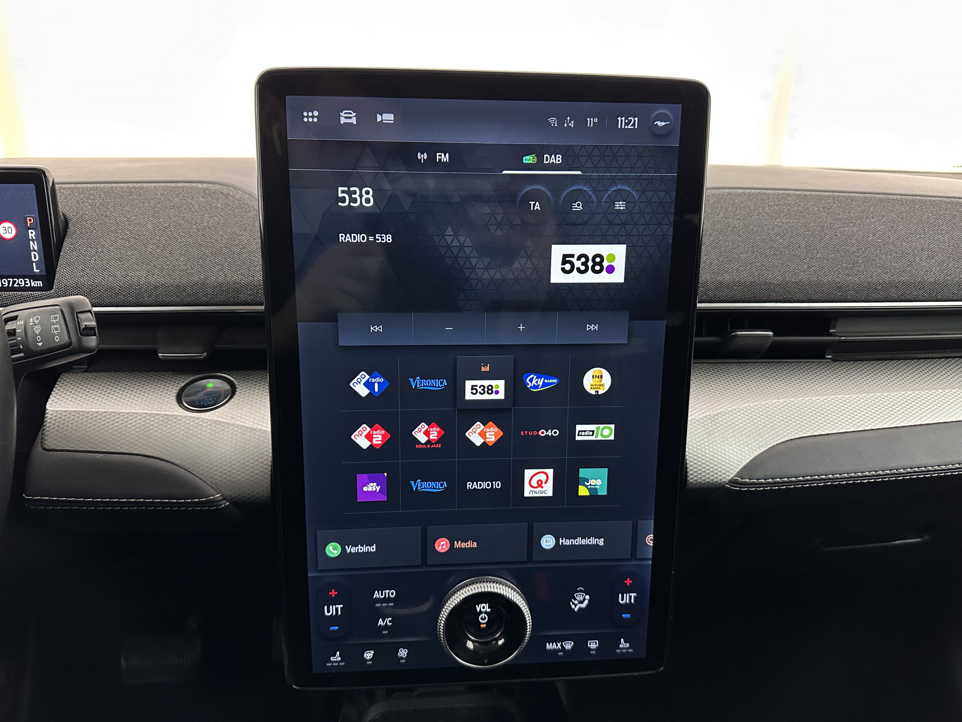 Ford Mustang Mach-E RWD 75 kWh [ 3-Fase ] (INCL.BTW) *LEATHER | FULL-LED | DAB | DIGI-COCKPIT | KEYLESS | NAVI-FULLMAP | CARPLAY | HEATED-COMFORTSEATS | TOPVIEW | ADAPTIVE-CRUISE | PRIVACY-GLASS | 18'' ALU*