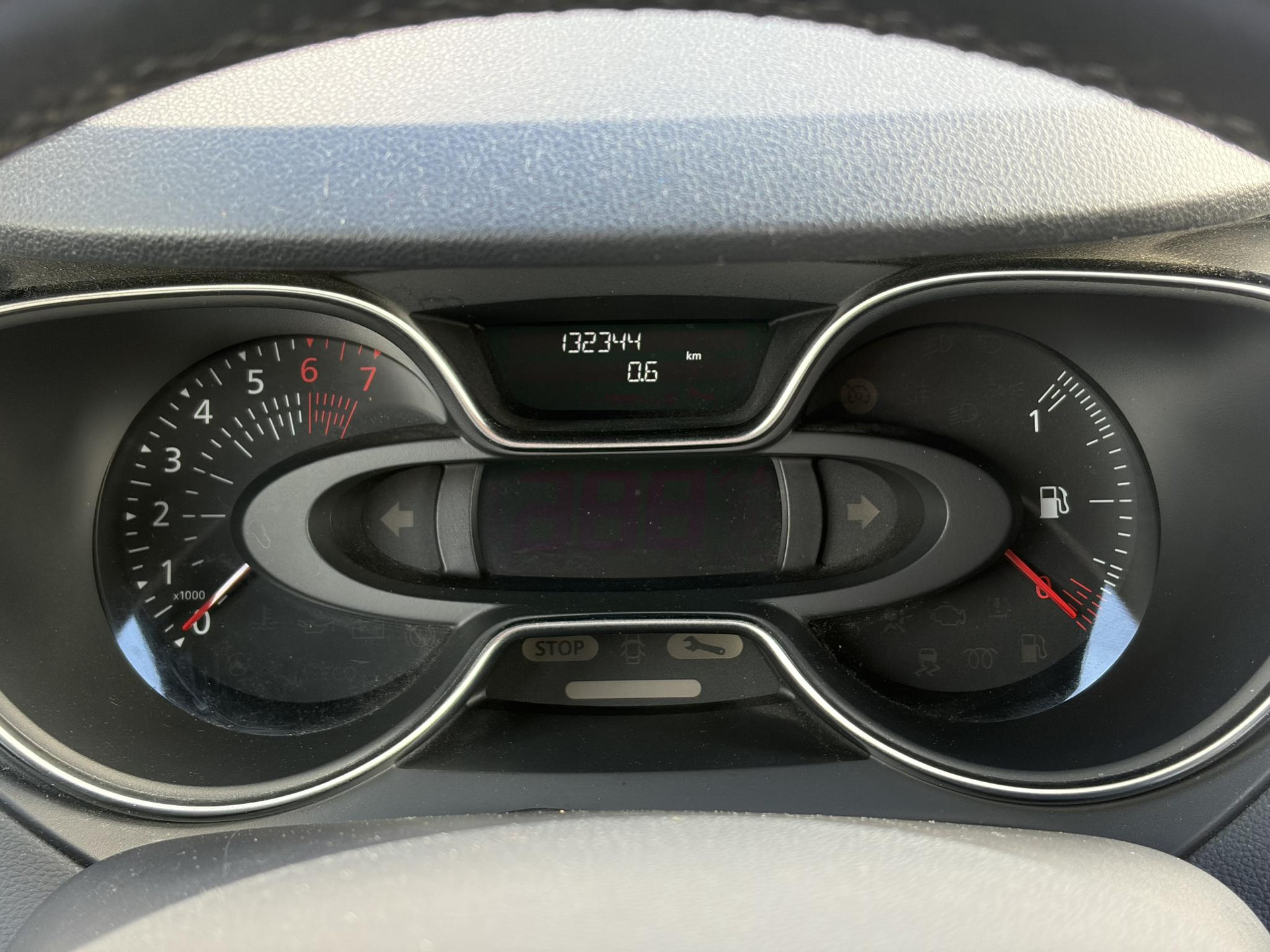 Renault Captur 0.9 TCe Intens ✓1e Eigenaar✓Camera ✓Keyless✓Airco✓Cruise✓Dealer Onderhouden✓LED koplampen✓Dodehoeksensor✓17'' Lm velgen✓Pdc V+A✓N.A.P✓Bj 12-2017✓Apk tot 01-2027