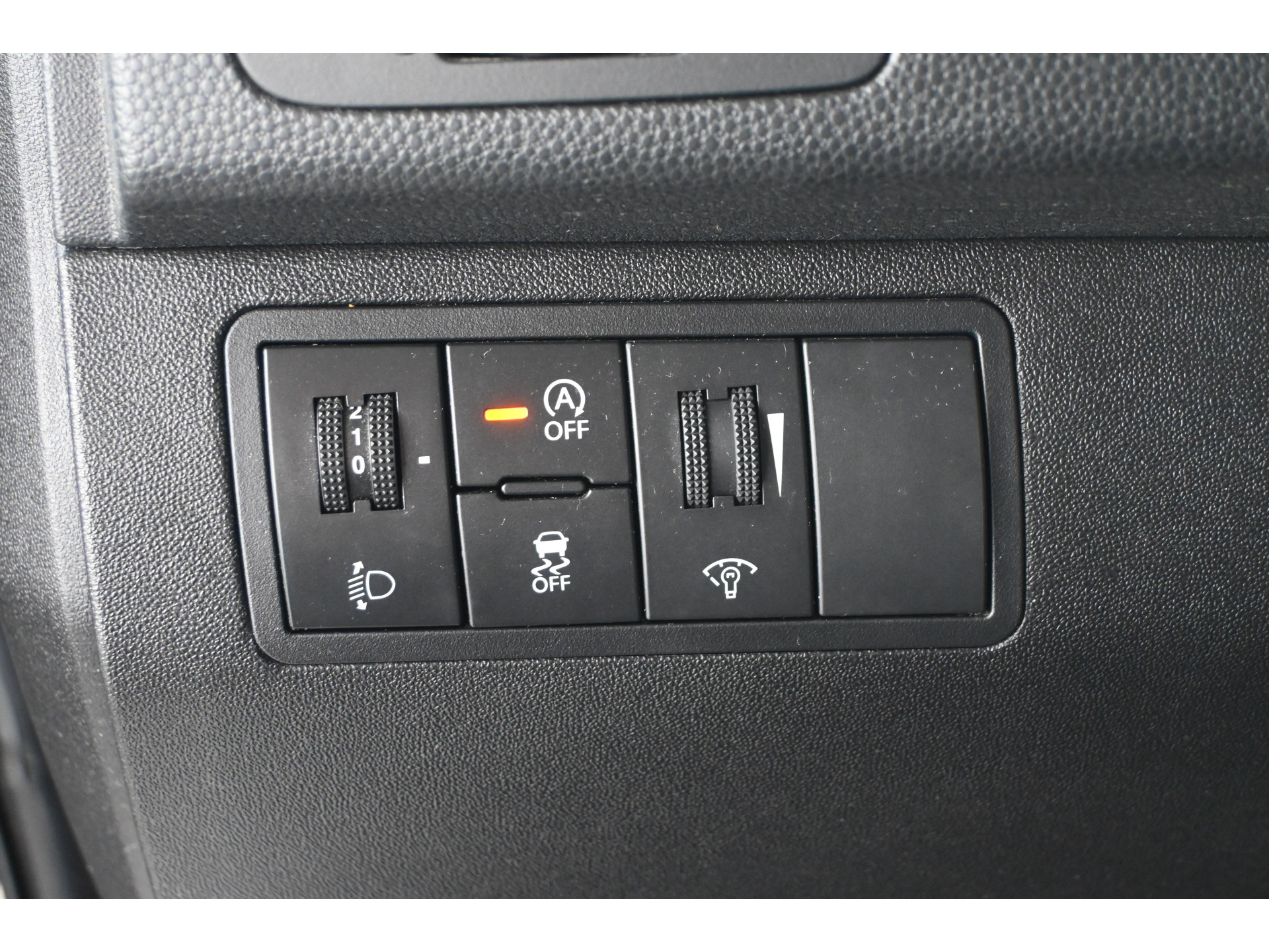 Hyundai ix20 1.4i i-Catcher Clima Navigatie Schuifdak Trekhaak Goed Onderhouden! Inruil Mogelijk!