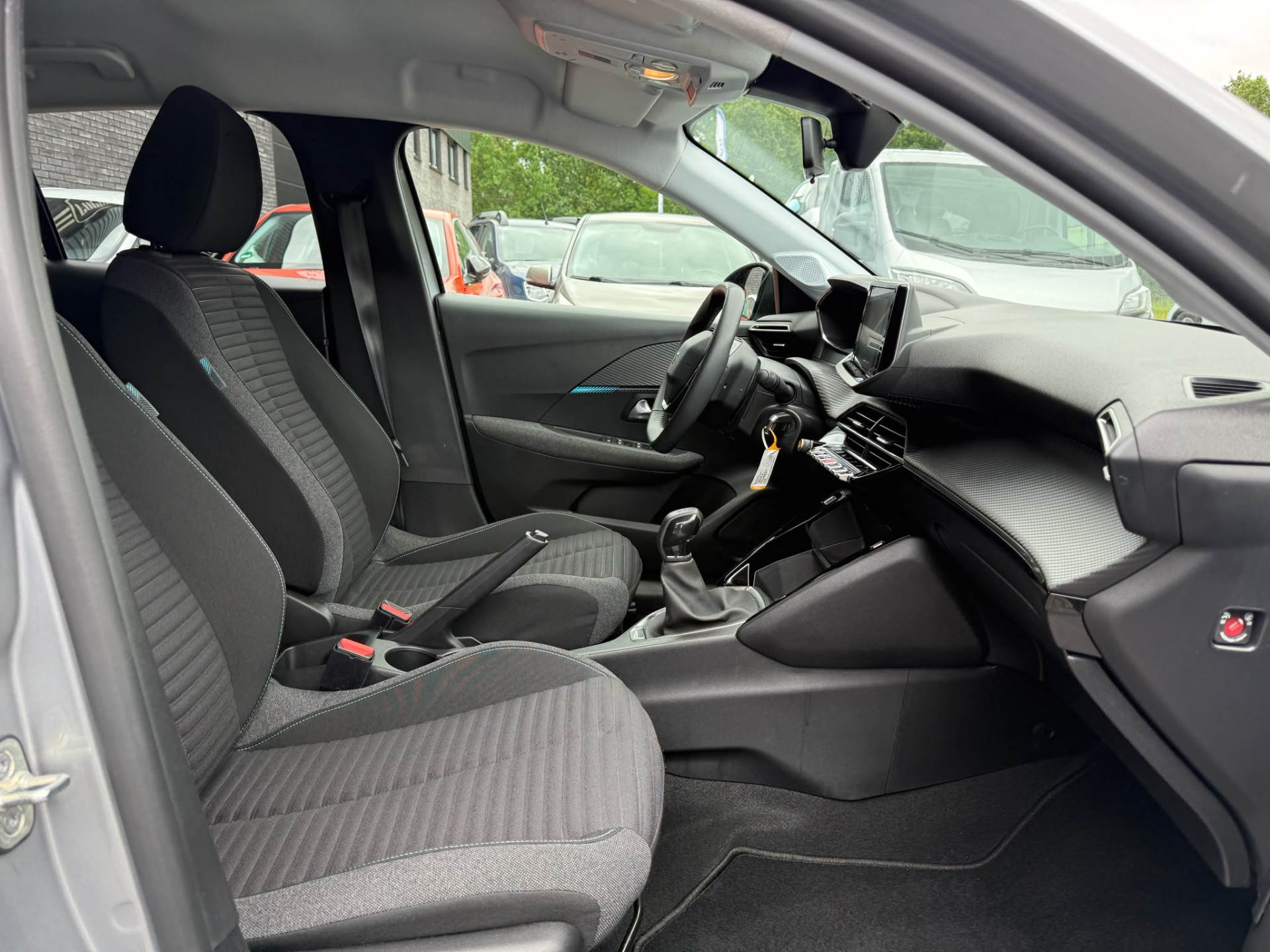 Peugeot 208 75PK Style | 1E EIGENAAR | 3/6/12MND GARANTIE| LED | CARPLAY | NAVI | CRUISE | CLIMA | LMV |
