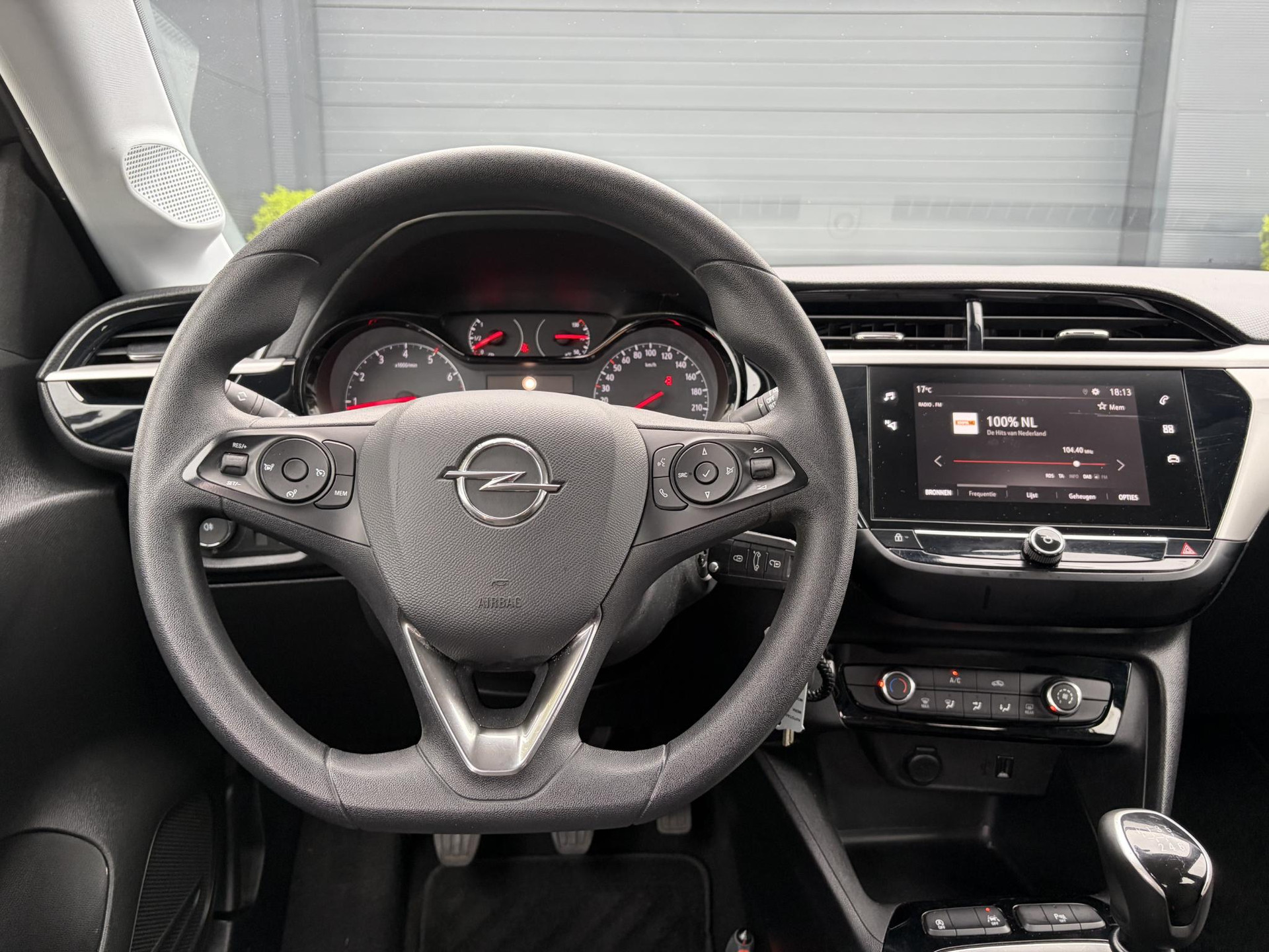 Opel Corsa 1.2 Edition ✓D-riem vv in 2025✓2e Eigenaar✓Carplay✓Airco✓Cruise✓Rijstrooksensor✓Pdc✓102pk✓6 Bak✓5 Deurs✓N.A.P✓Apk tot 02-2028