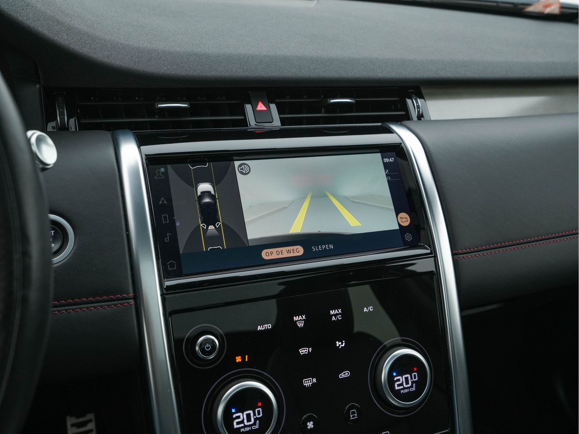 Land Rover Discovery Sport P300e 1.5 R-Dynamic Sportpack HSE AWD (INCL-BTW) *PANO | LEATHER | MERIDIAN-AUDIO | FULL-LED | MEMORY-PACK | DIGI-COCKPIT | NAVI-FULLMAP | CAMERA | KEYLESS | PRIVACY-GLASS | DAB | SHIFT-PADDLES | TOWBAR | LANE-ASSIST | 20'