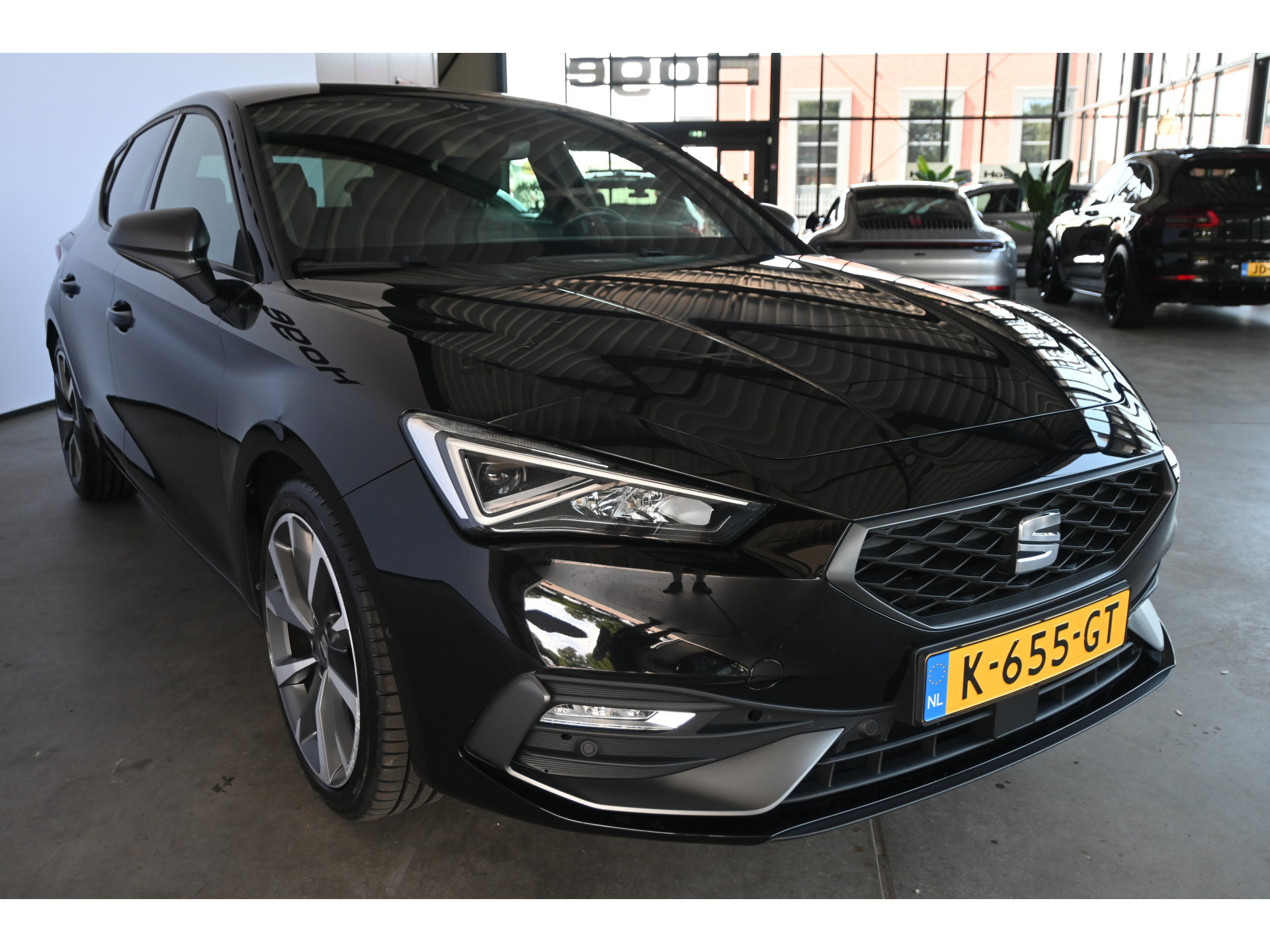 SEAT Leon 1.5 TSI FR Launch Edition Clima Navigatie Carplay Virtual LED Rijklaarprijs! Inruil Mogelijk!