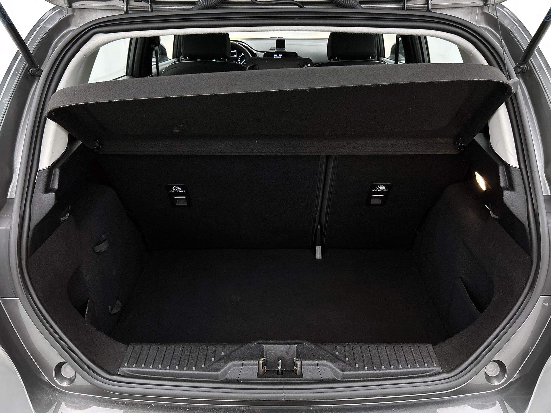 Ford Fiesta Trend 86PK | LM VELGEN | VERWARMDE VOORRUIT | PARK. SENSOREN