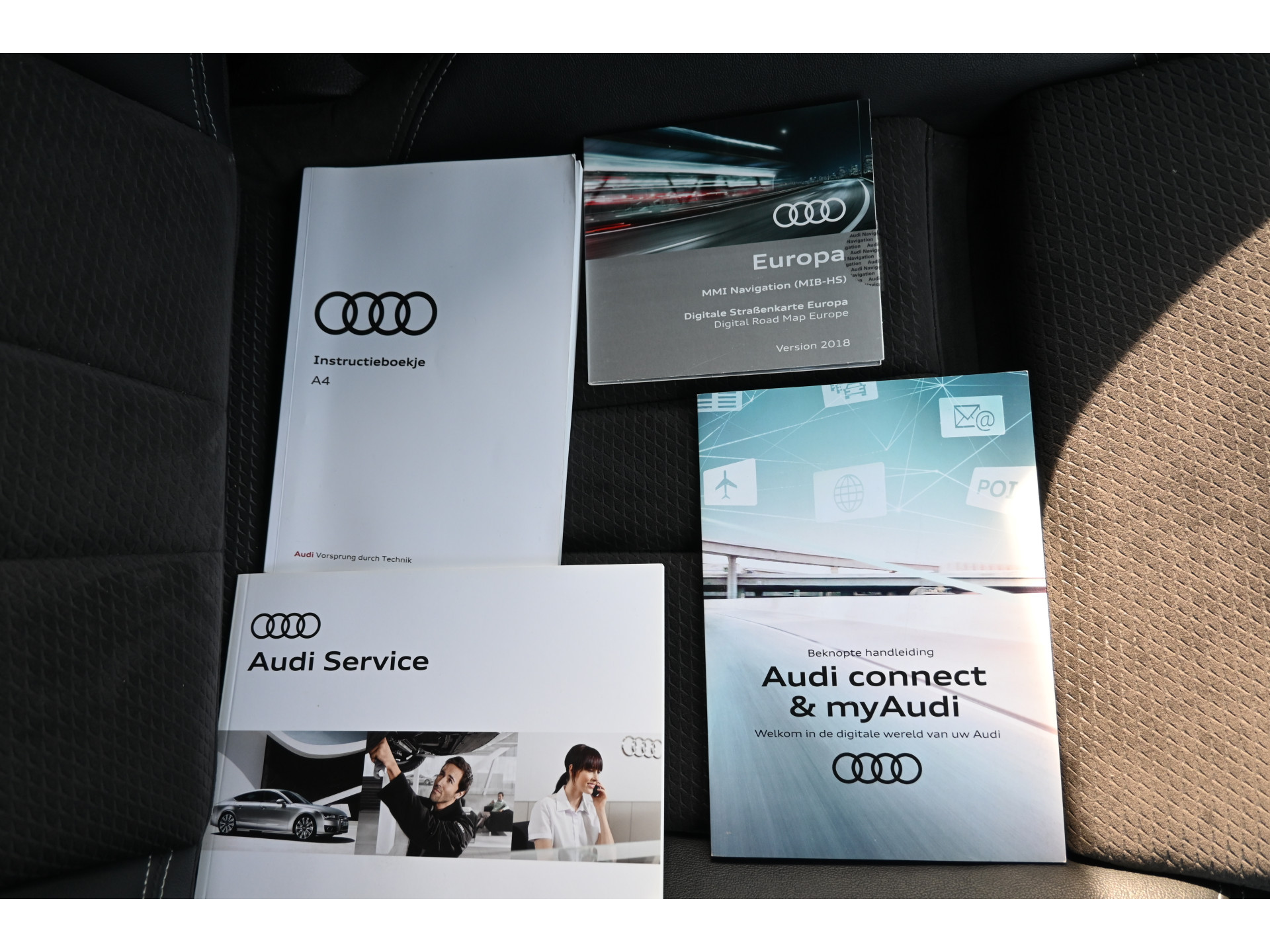 Audi A4 Avant 1.4 TFSI Sport S line edition Nap! Automaat Clima Navigatie Cruise LED Stoelverwarming Goed Onderhouden! Inruil Mogelijk!