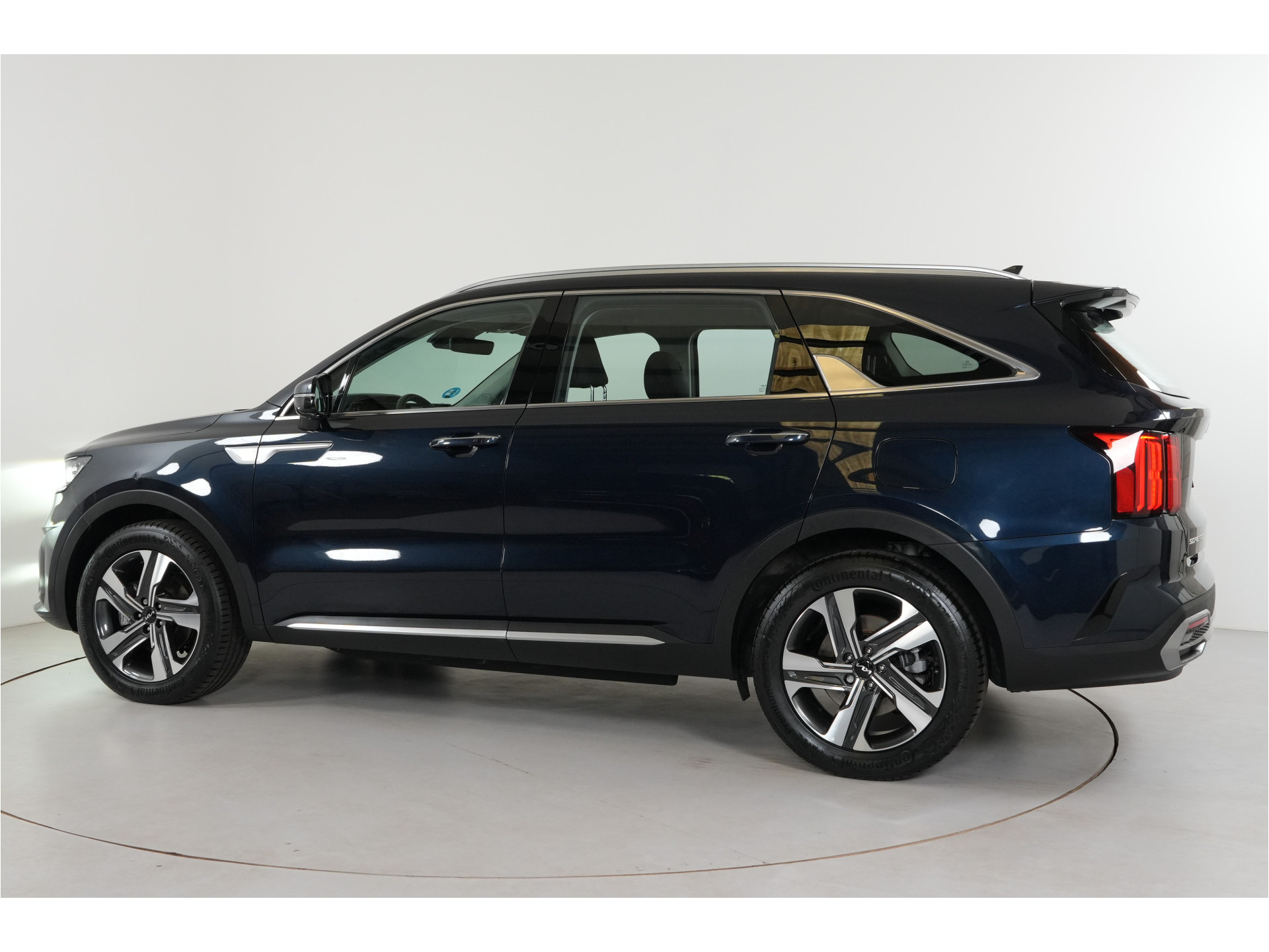 Kia Sorento 1.6 T-GDI 4WD 265 pk PHEV | SOH 100% | 7 pers | Dealer onderhouden |