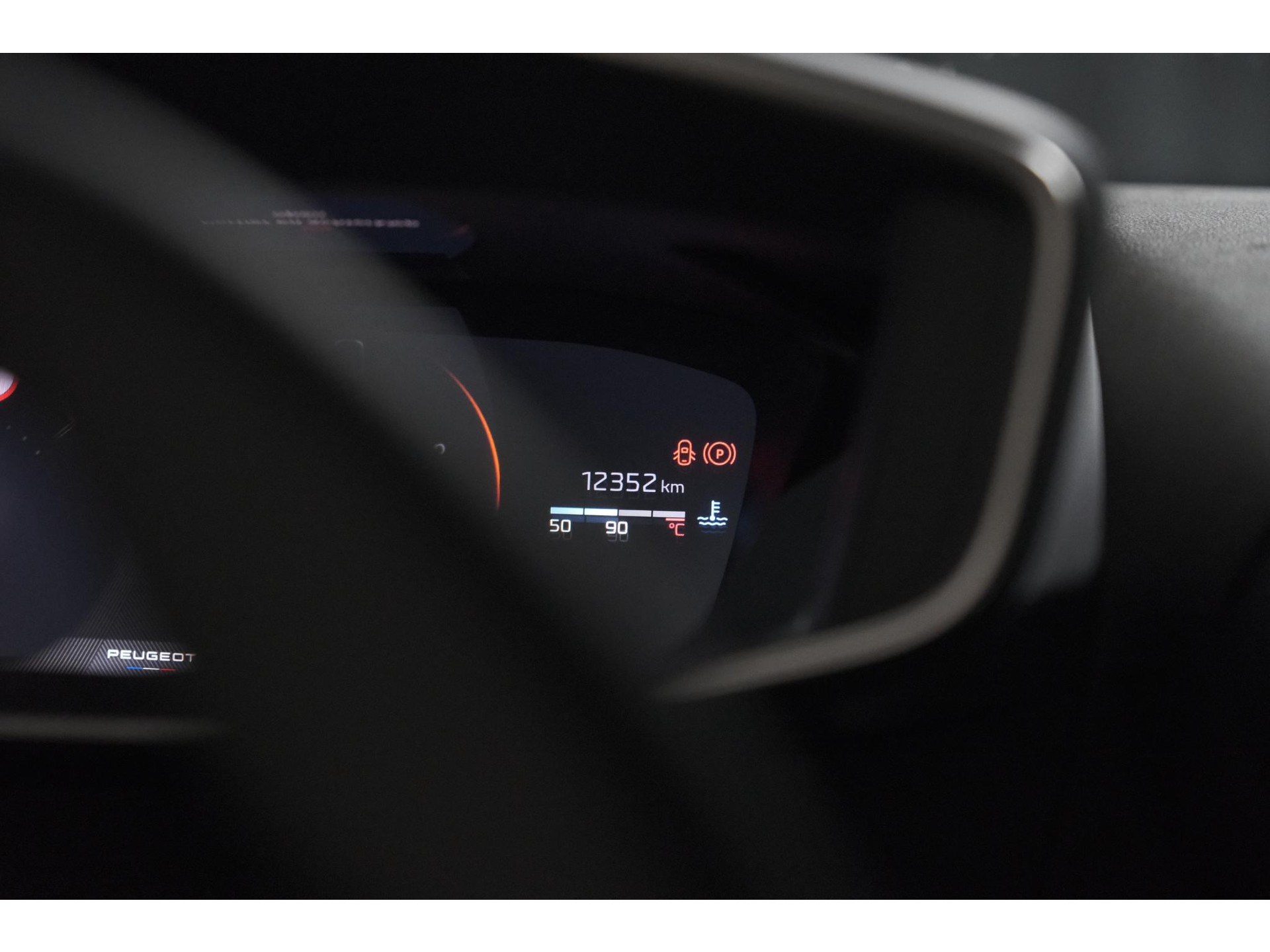 Peugeot 2008 PureTech 130 EAT8 GT | 360 Camera | Adaptieve Cruise Control | Dodehoekdetectie | Apple Carplay