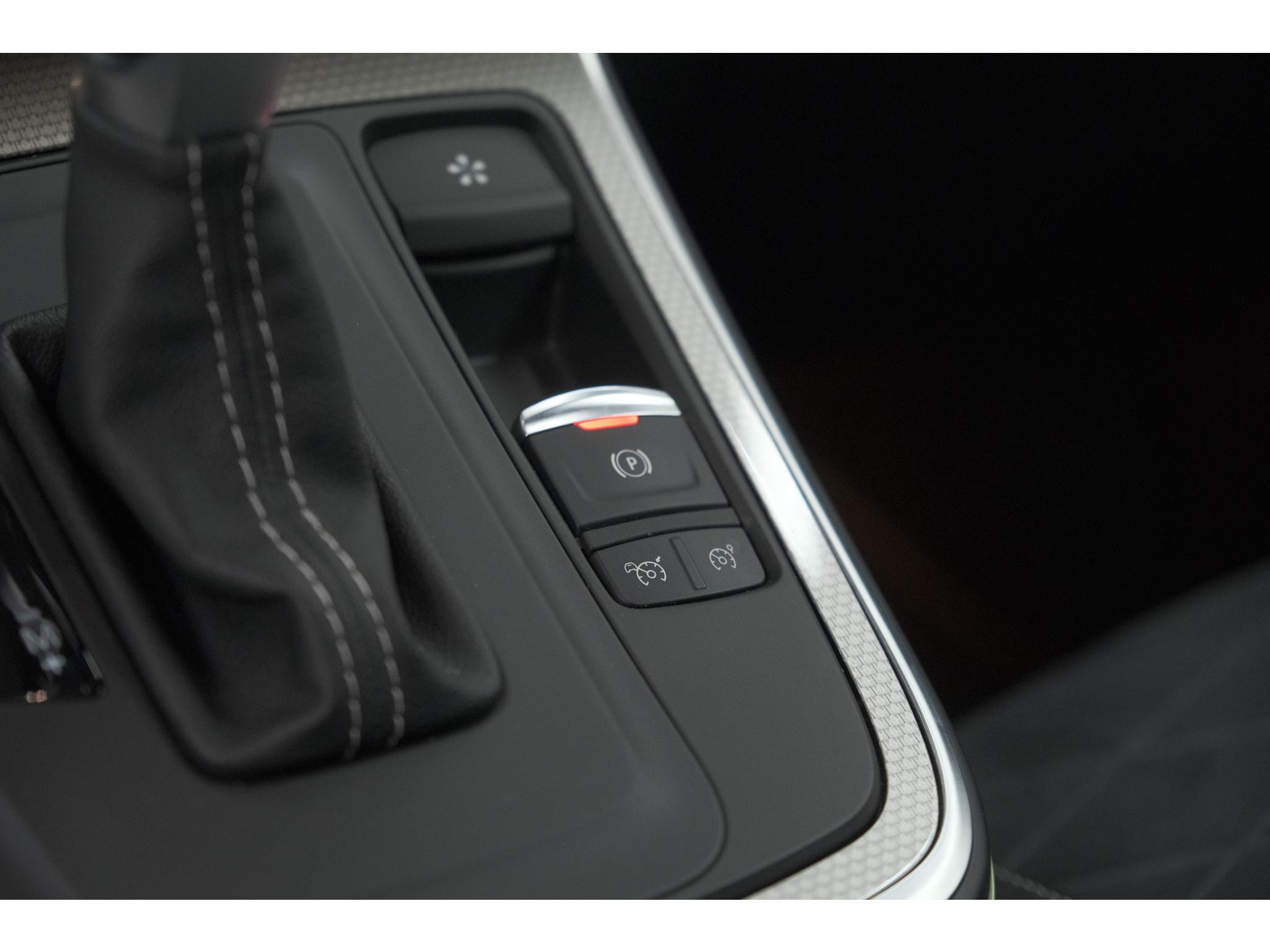 Renault Scénic TCE 160 EDC Black Edition | Trekhaak | Adaptieve Cruise Control | BOSE Premium Audio | Panoramadak