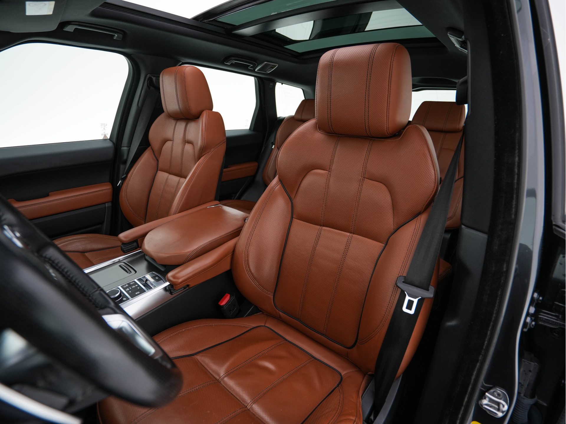 Land Rover Range Rover Sport 3.0 TDV6 HSE Dynamic Aut. *PANO | DIGI-COCKPIT | LEATHER | XENON | NAVI-FULLMAP | CAMERA | KEYLESS | AIR-SUSPENSION | ECC | PDC | HEATED-SPORTSEATS | AMBIENT-LIGHT | CARBON-INLAY | SHIFT-PADDLES | CRUISE |