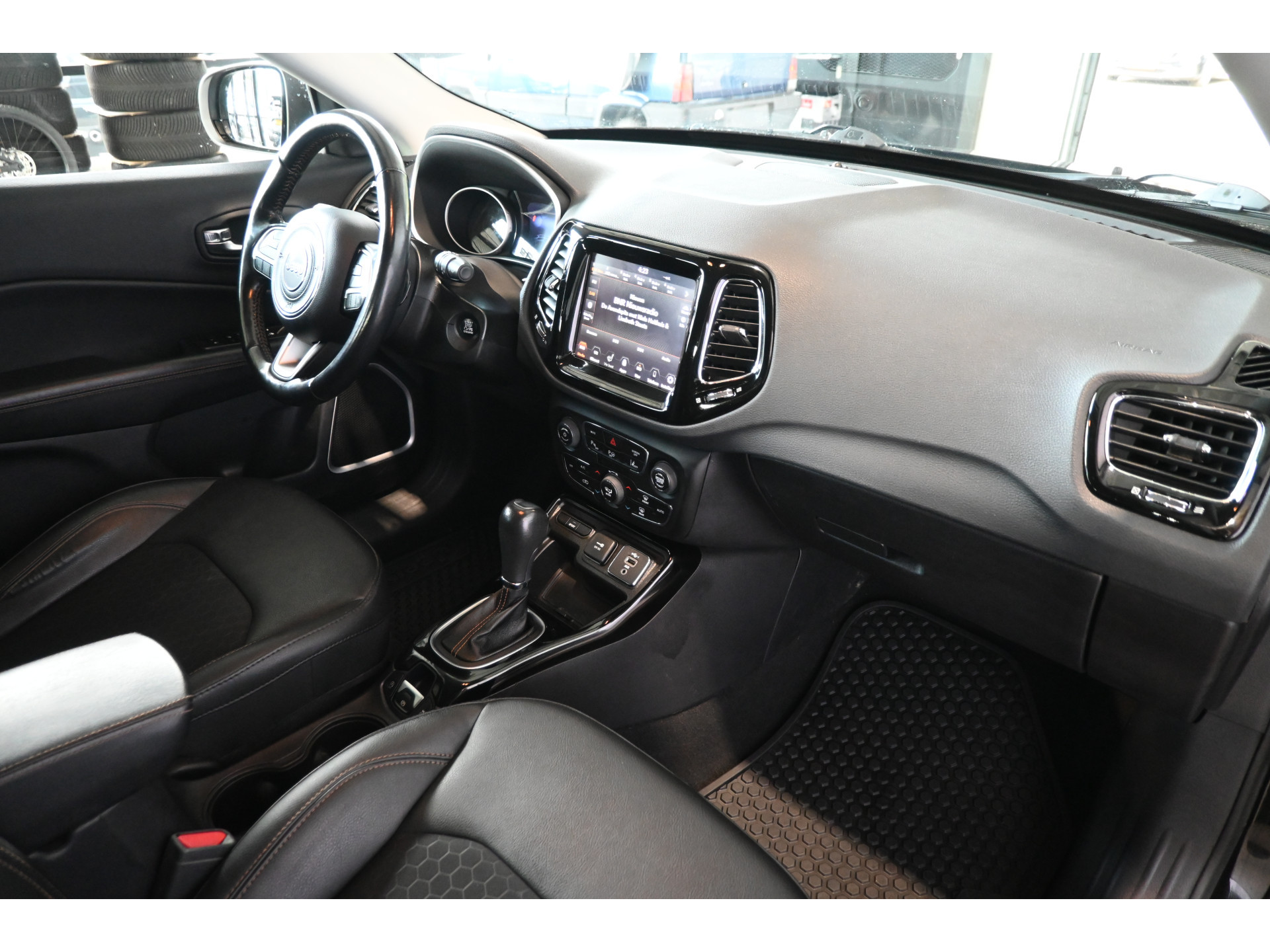 Jeep Compass 1.3T Limited Automaat Nap! Navigatie Cruise PDC Clima Xenon Stoel / Stuurverwarming 1e Eigenaar! Inruil Mogelijk!