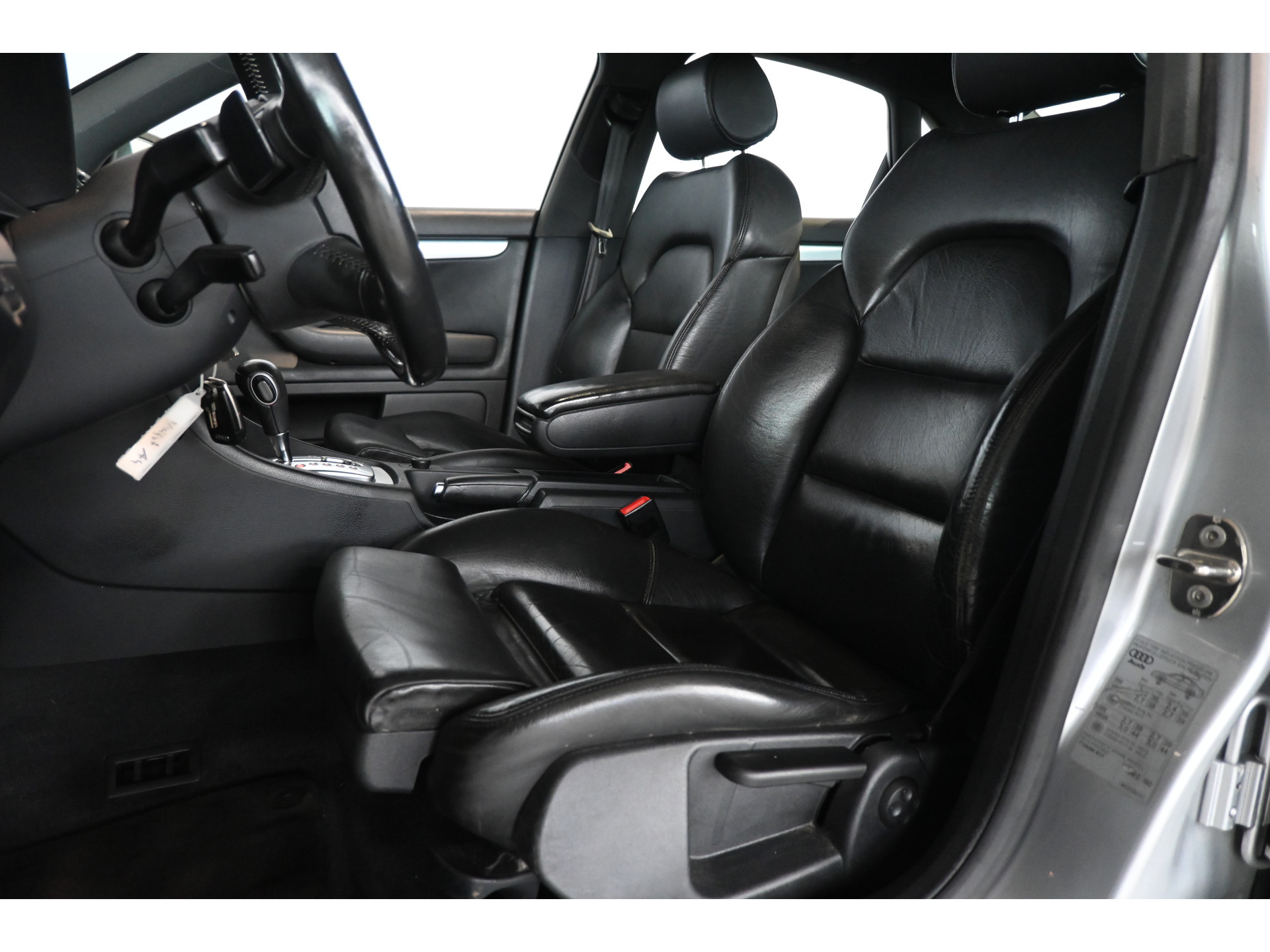 Audi A4 Limousine 2.7 TDI Advance Airco Leder Cruise Xenon Elektrisch pakket Schuif / kanteldak Inruil mogelijk!