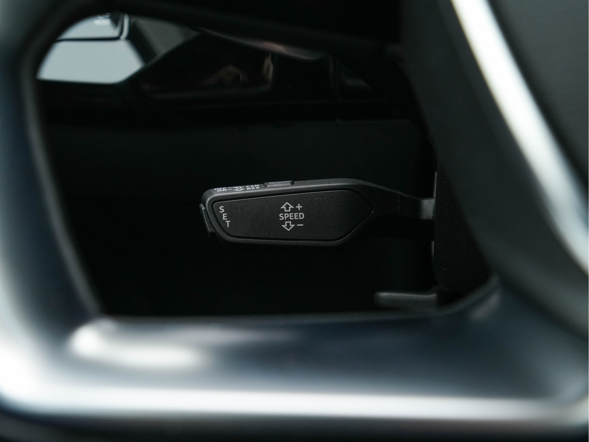 Audi e-tron Sportback 55 Quattro Business edition 95 kWh [ 3-Fase ] {SOH-100%} (INCL-BTW) *DIGI-COCKPIT | FULL-LED | MEMORY-PACK | DAB | KEYLESS | NAVI-FULLMAP | SHIFT-PADDLES | AUDI-SOUND | COMFORT-SEATS | 20''ALU*