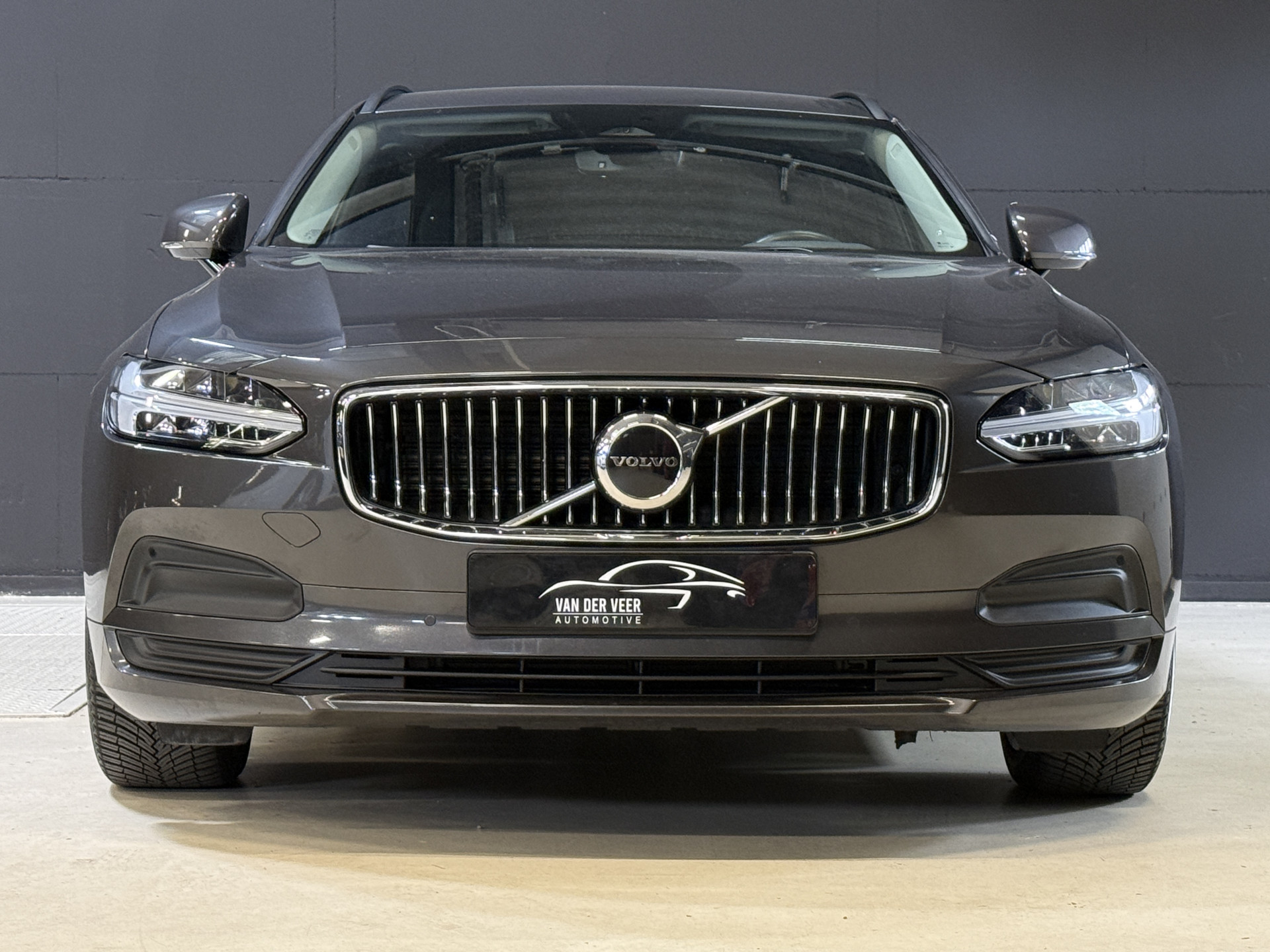 Volvo V90 2.0 B4 Momentum Business | Keyless | Trekhaak | Apple Carplay