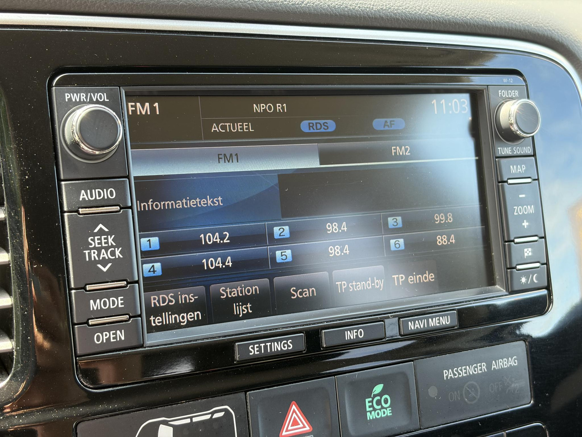 Mitsubishi Outlander 2.0 PHEV Business Edition SOH 73%,Trekhaak,Navi,Camera,Keyless,Halfleder,Clima,Cruise,Lm velgen,N.A.P,Apk tot 04-2027