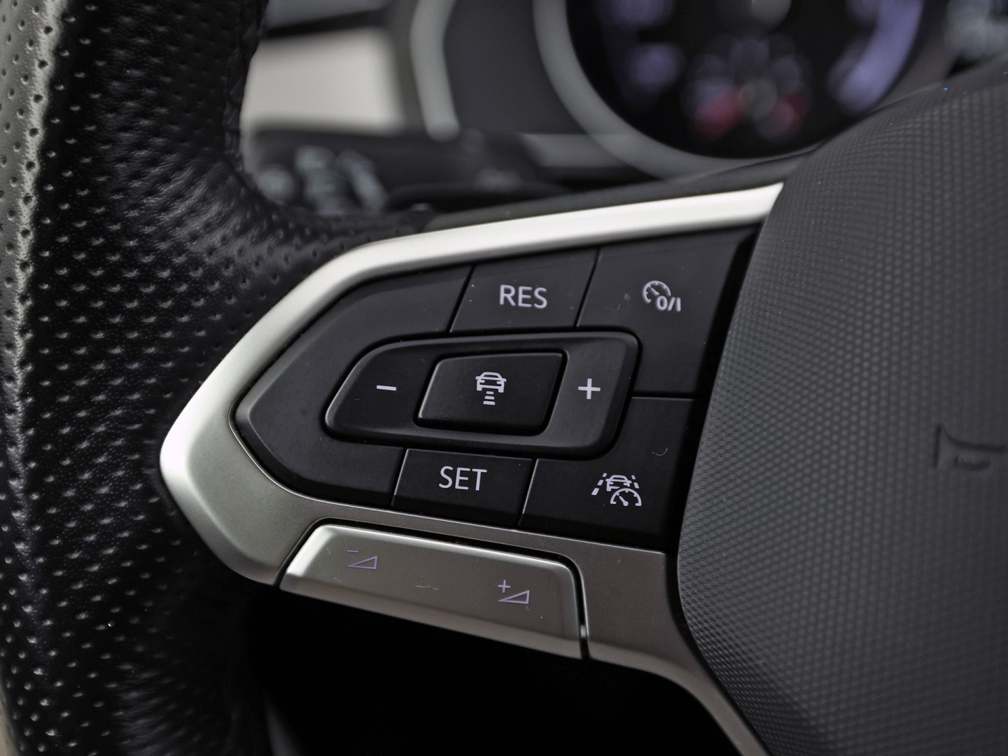 Volkswagen Passat Variant 1.4 TSI PHEV GTE 218Pk Automaat (APPLE CARPLAY, SOH 88,9%, GROOT NAVI, CAMERA, TREKHAAK, KEYLESS, SPORTSTOELEN, STOELVERWARMING, GETINT GLAS, NIEUWSTAAT)