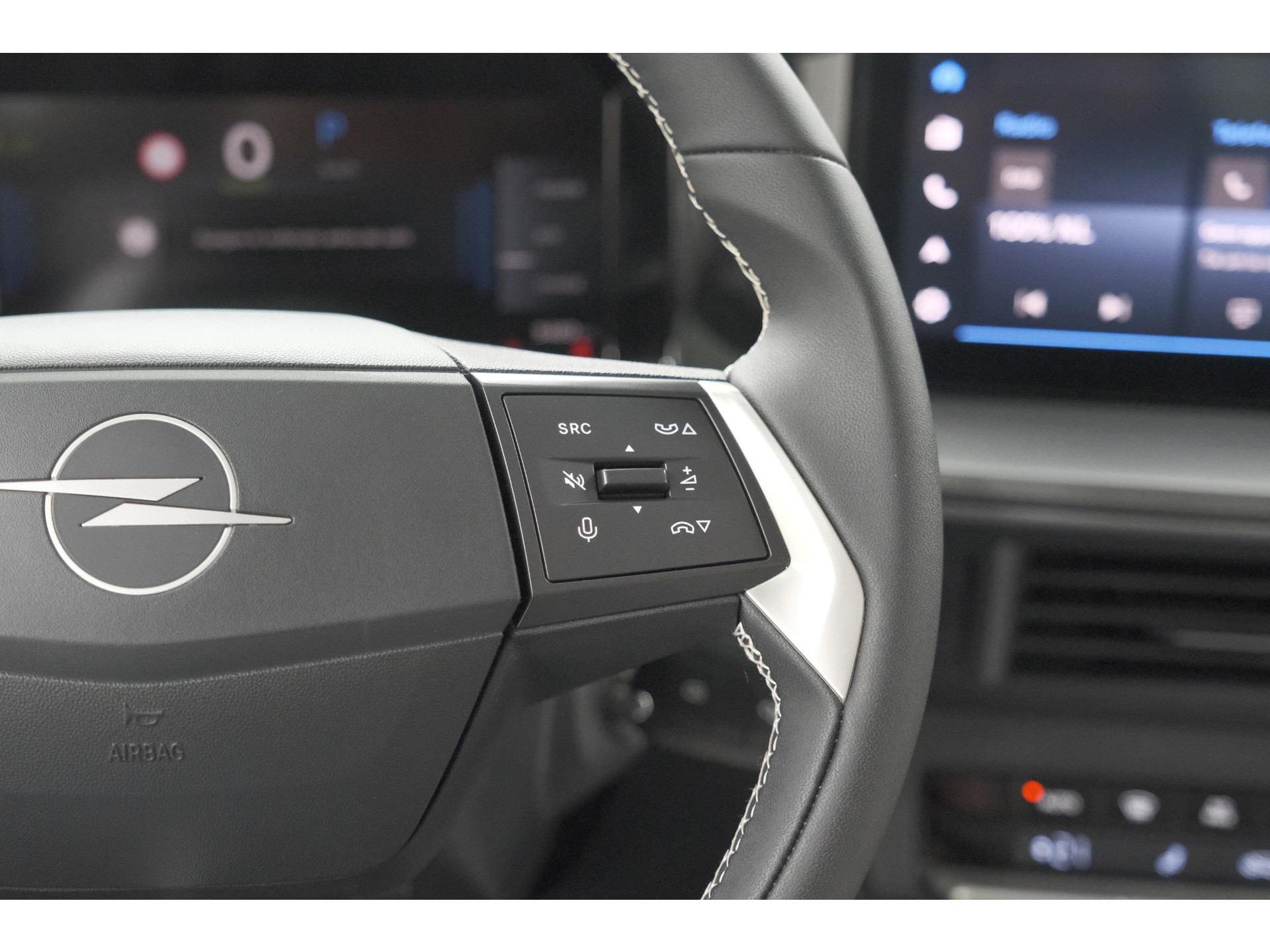 Opel Frontera Electric GS 44 kWh | 11 KW Laadfunctie | Camera | Dodehoekdetectie | Apple Carplay