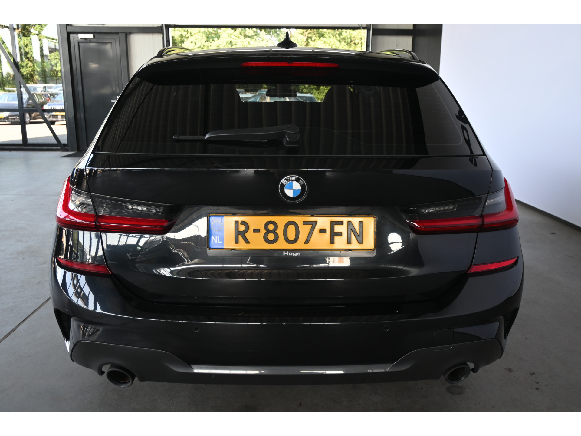 BMW 3-serie Touring 320i Automaat Business Edition Plus M-Pakket Navigatie LED Panoramadak Goed Onderhouden! Inruil Mogelijk!
