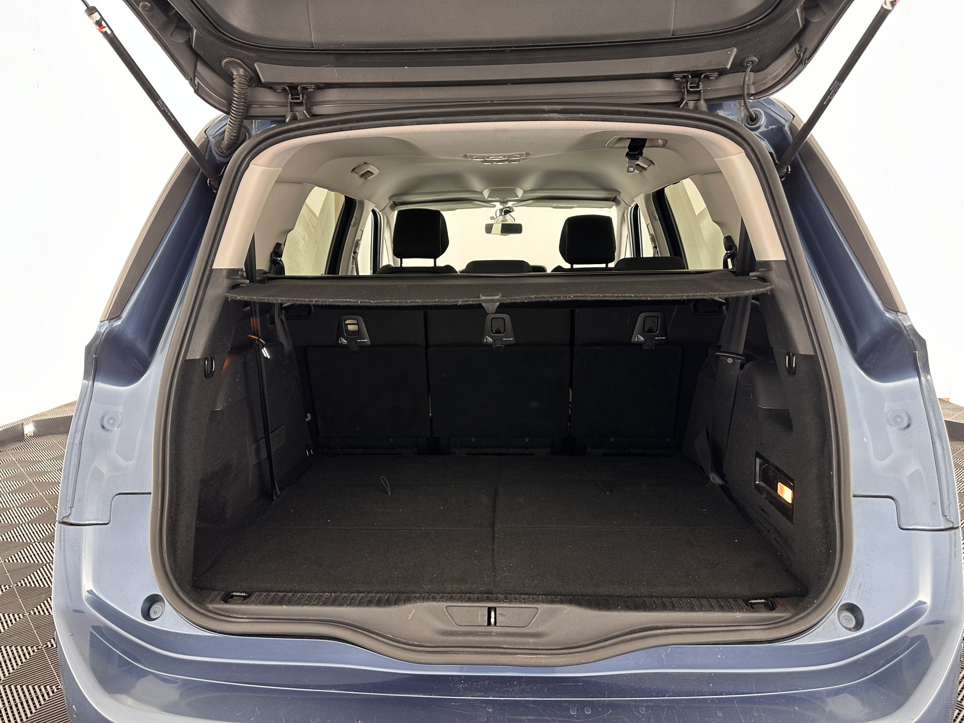 Citroën Grand C4 Picasso 1.6 BlueHDi Shine [ 7-Pers ] *NAVI-FULLMAP | DIGI-COCKPIT | CAMERA | COMFORT-SEATS | KEYLESS | ECC | TOWBAR | PDC | CRUISE | PRIVACY-GLASS | 17''ALU*