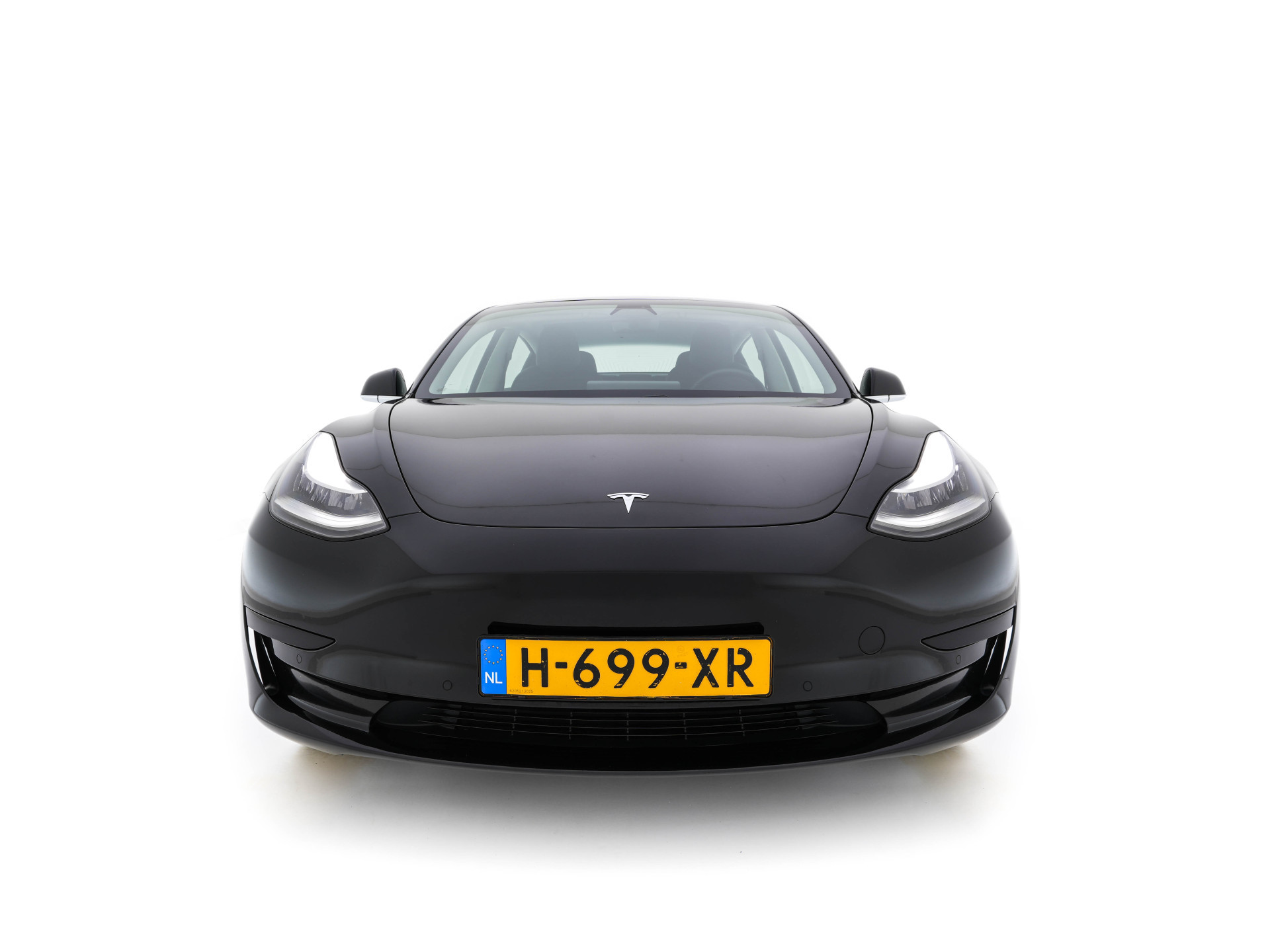 Tesla Model 3 Standard RWD Plus 60 kWh [ 3-Fase ] {SOH-84%} (INCL-BTW) Aut. *PANO | AUTO-PILOT | LEATHER | KEYLESS | FULL-LED | MEMORY-PACK | SURROUND-VIEW | DAB | CARPLAY | DIGI-COCKPIT | LANE-ASSIST | COMFORT-SEATS | 18"ALU*