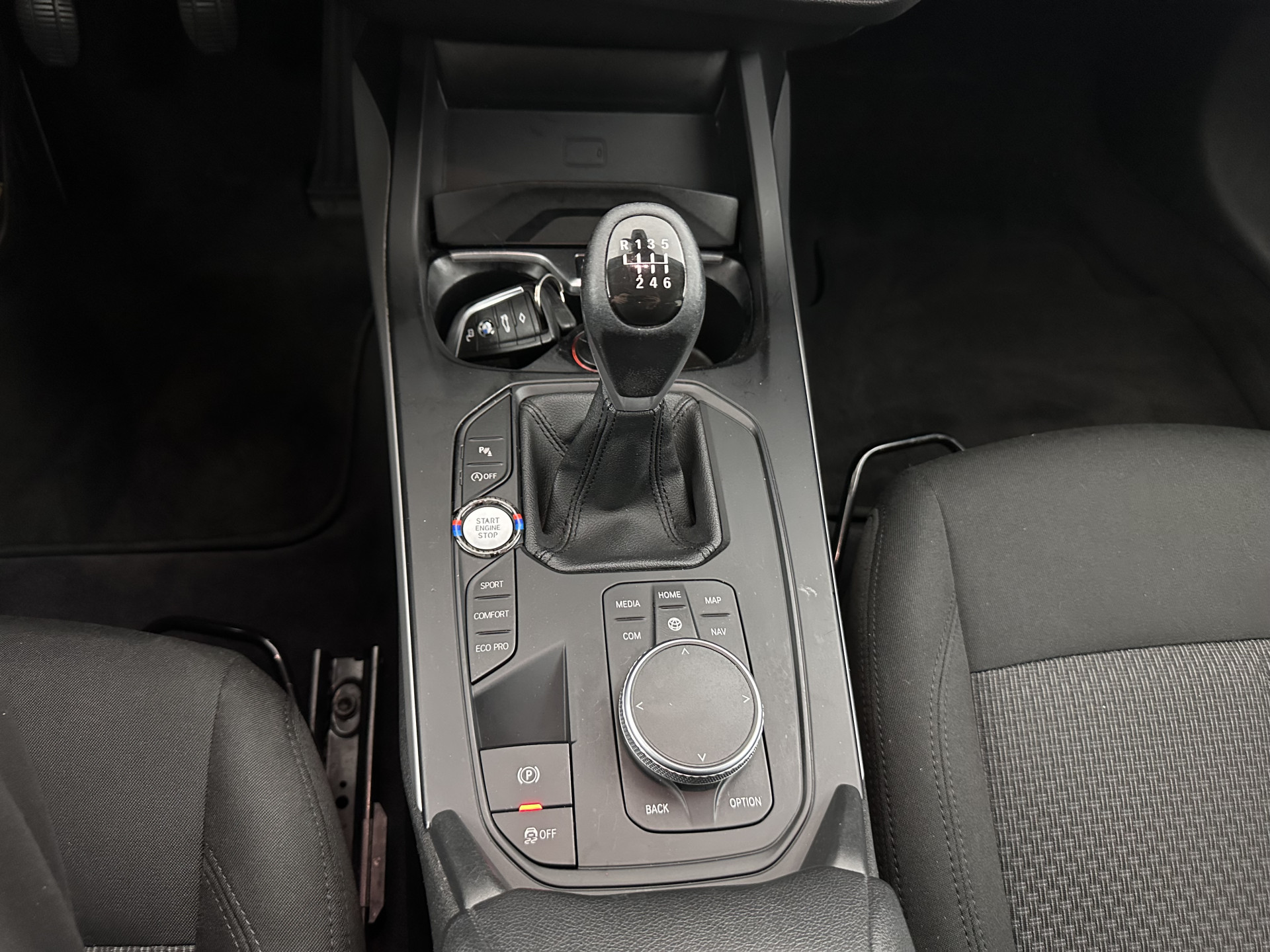 BMW 1-serie 116D EXECUTIVE EDITION *DIGI-COCKPIT | FULL-LED | NAVI-FULLMAP | AMBIENT-LIGHT | CRUISE | KEYLESS | PRIVACY-GLASS | ECC | PDC | 16"ALU*