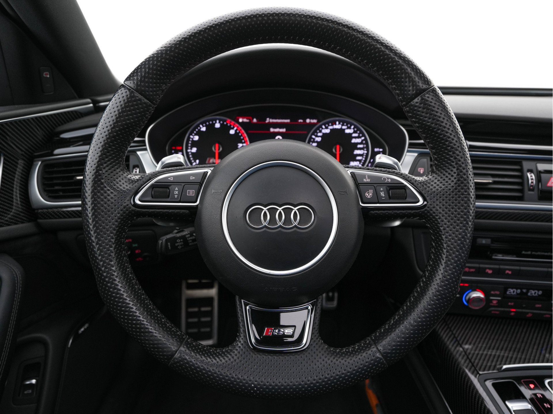 Audi RS6 Avant 4.0 TFSI Quattro *MILLITEK-EXHAUST | CERAMIC-BRAKES | PANO | LEATHER-ALCANTARA | FULL-LED | TOP-VIEW | BLIS | MEMORY-PACK | CARBON-INT. | BOSE-SOUND | LANE-ASSIST | KEYLESS | DAB+ | SPORT-SEATS | SHIFT-PADDLE