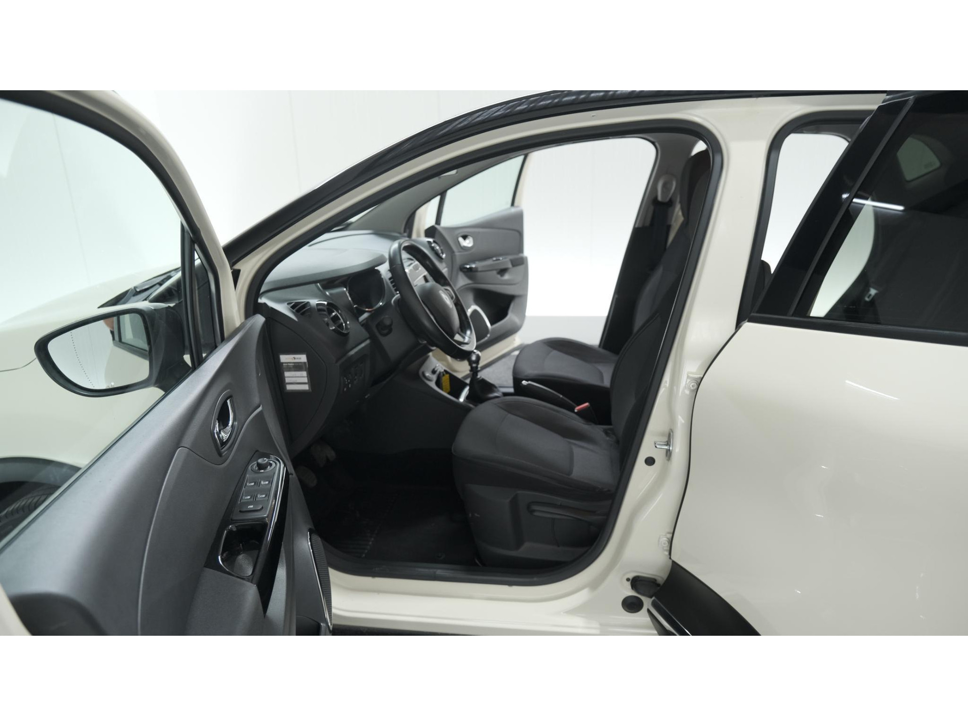 Renault Captur TCe 120 Dynamique | Trekhaak | Camera | R-Link Navigatie | Parkeersensoren