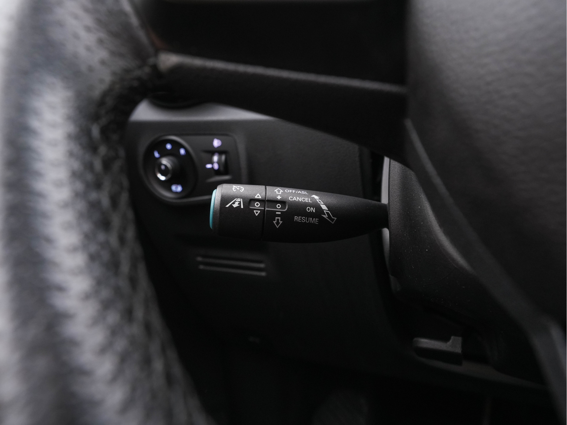 MG ZS EV Luxury 45 kWh {SOH-89%} (INCL-BTW) *PANO | LEATHER | CCS-FASTLOADER | KEYLESS | NAVI-FULLMAP | ADAPTIVE-CRUISE | CAMERA | HEATED-SPORT-SEATS | CARPLAY | BLINDSPOT | DAB | LANE-ASSIST | 17"ALU*