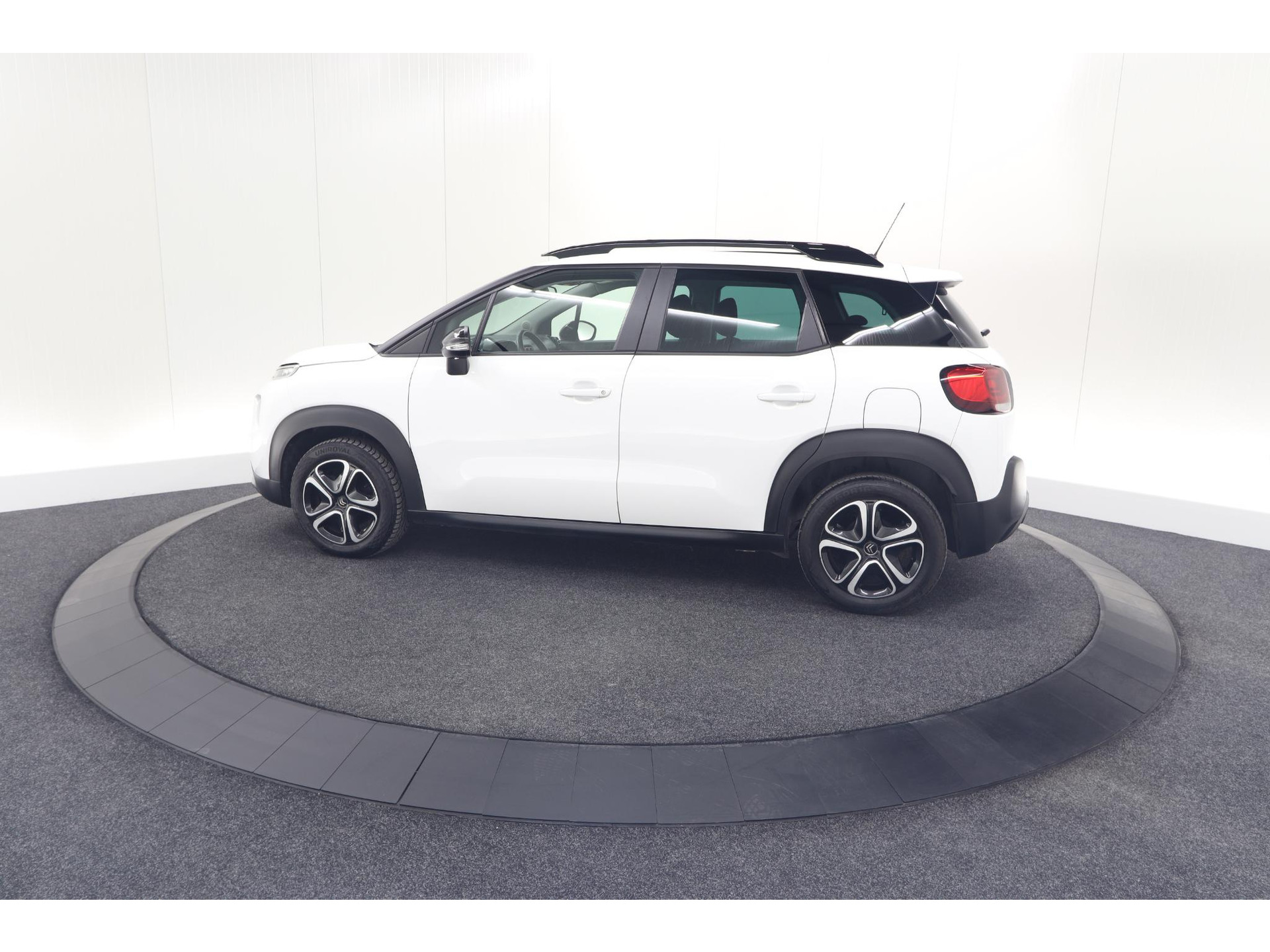 Citroen C3 Aircross PureTech 110 Feel | Navigatie | Parkeersensoren | Climate Control | Apple Carplay