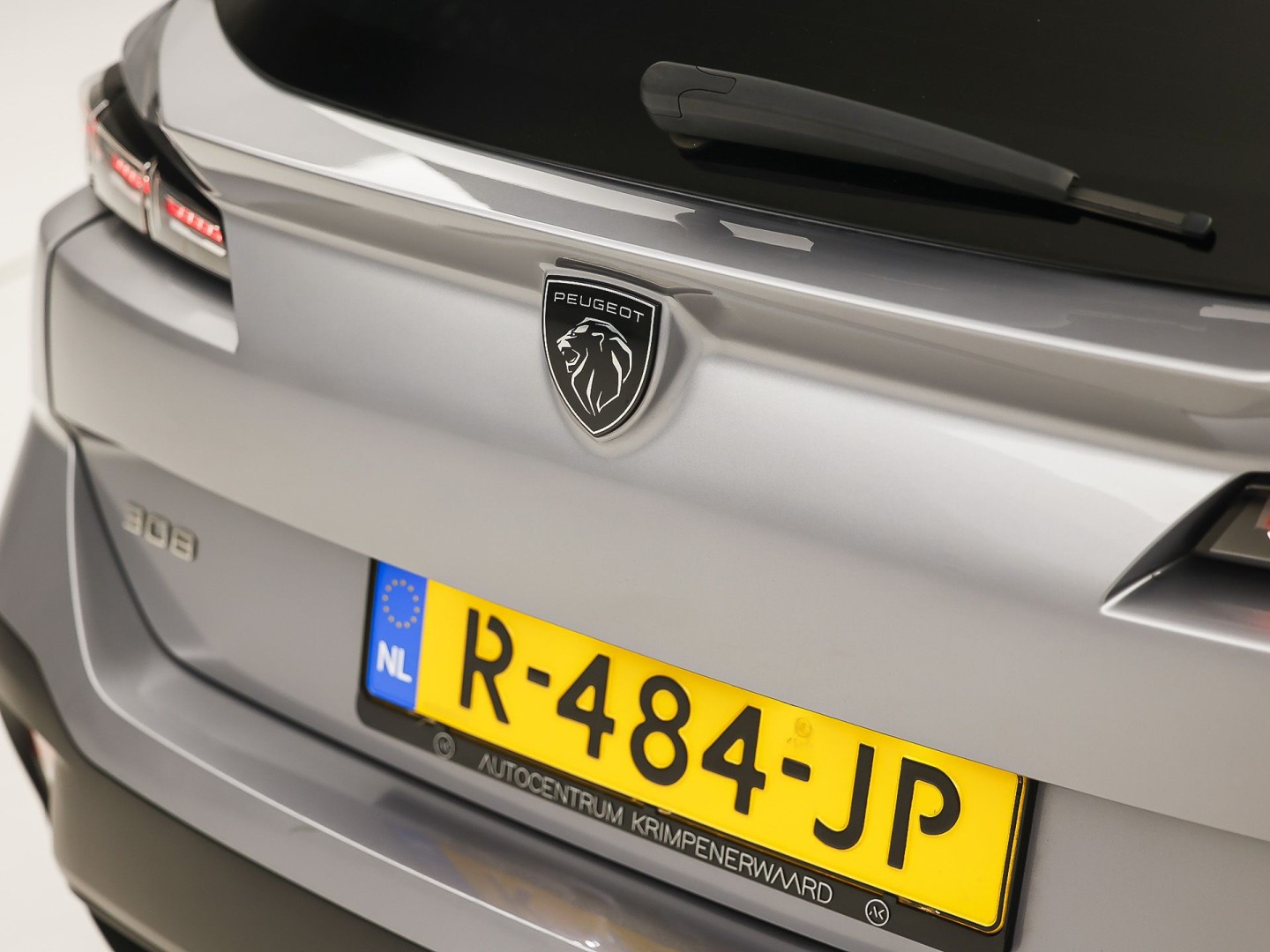 Peugeot 308 SW 1.2 PureTech Active Sport (VIRTUAL COCKPIT, APPLE CARPLAY, GROOT NAVI, SPORTSTOELEN, STOELVERWARMING, PARKEERSENSOREN, LANE ASSIST, CRUISE, NIEUWSTAAT)