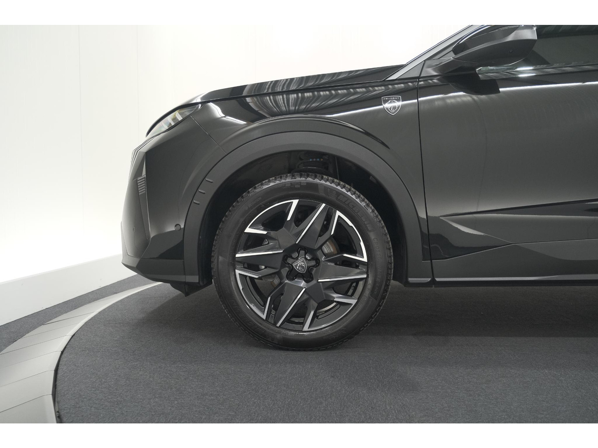 Peugeot 3008 1.2 Hybrid 145 GT | 360 Vision Pack | Adaptieve Cruise Control | Stoelen Pakket Inclusief Verwarmde Achterbank