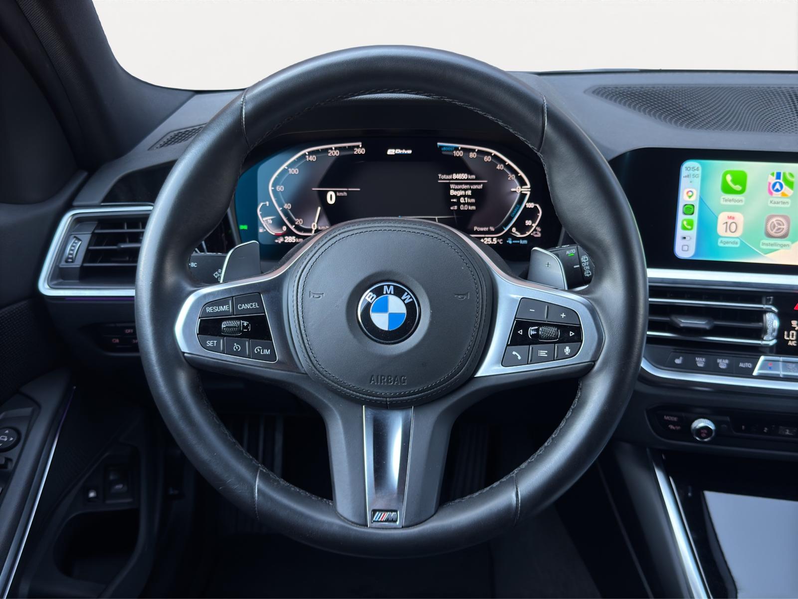 BMW 3-serie Touring 330E 292PK M-Sport Shadow Dode-Hoek Camera
