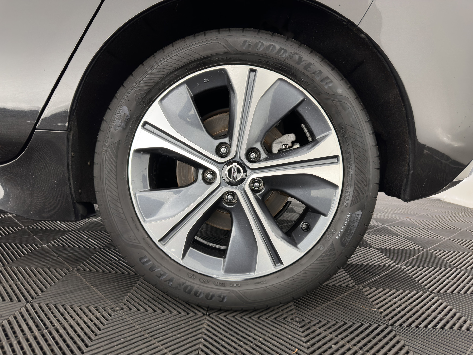 Nissan LEAF Tekna 40 kWh (SOH-83%) (INCL-BTW) *Aut.*LEATHER | FULL-LED | BOSE-AUDIO | TOPVIEW | DAB | KEYLESS | NAVI-FULLMAP | DAB | HEATED-COMFORTSEATS | PRIVACY-GLASS | ADAPTIVE-CRUISE | 17''ALU*